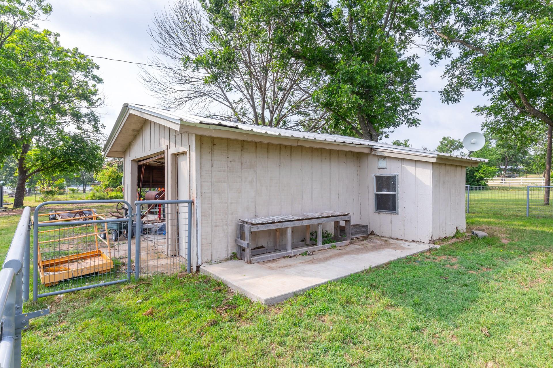 main property photo 35