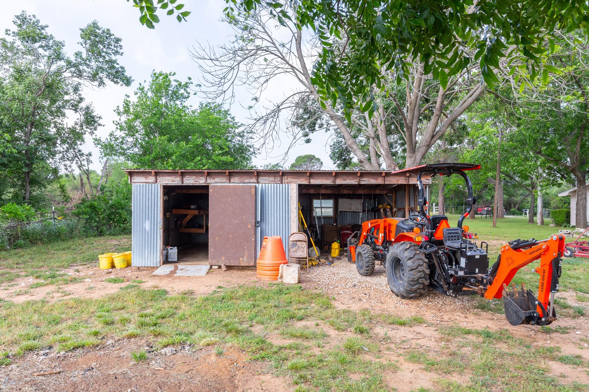 main property photo 36