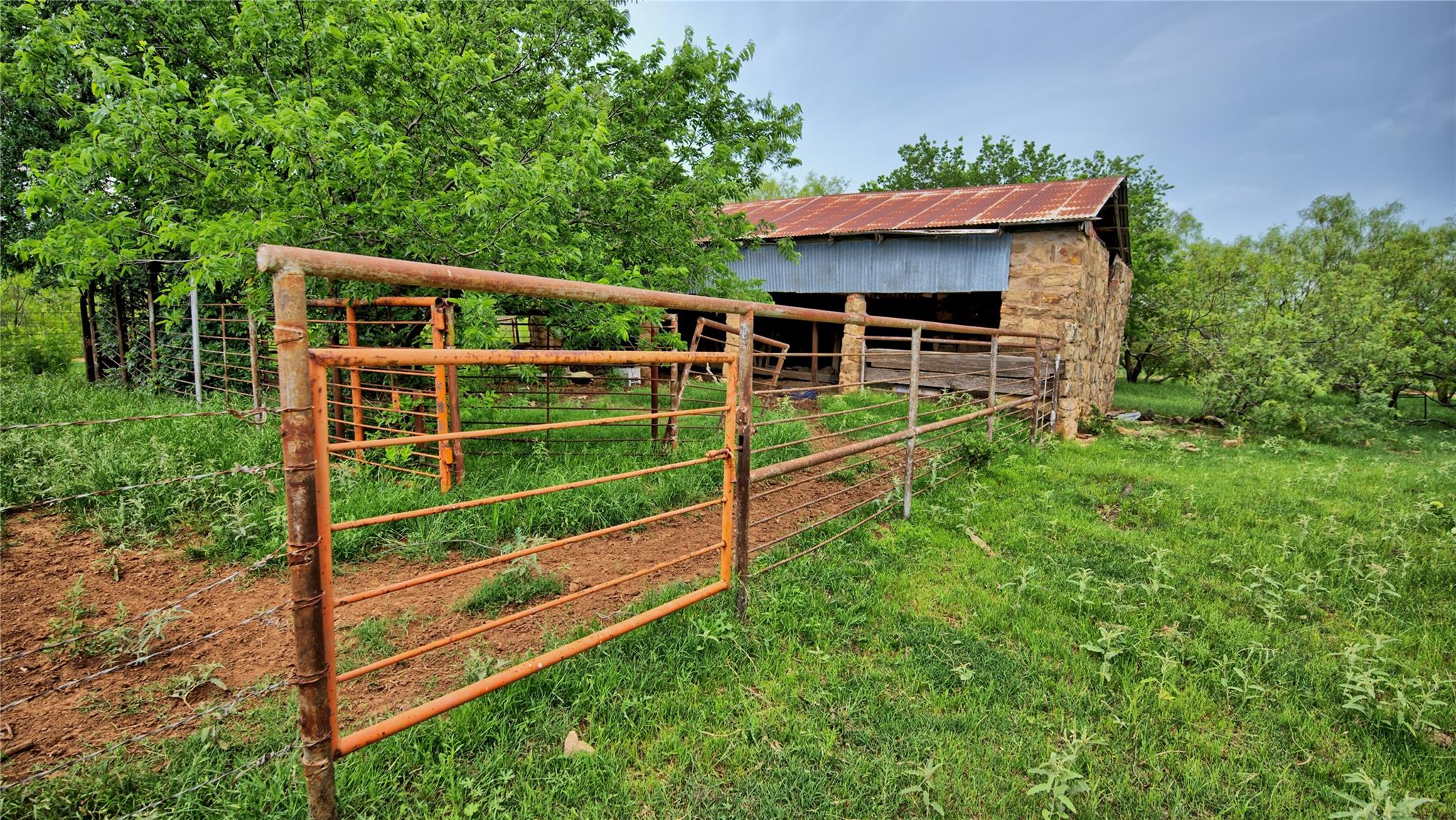main property photo 8