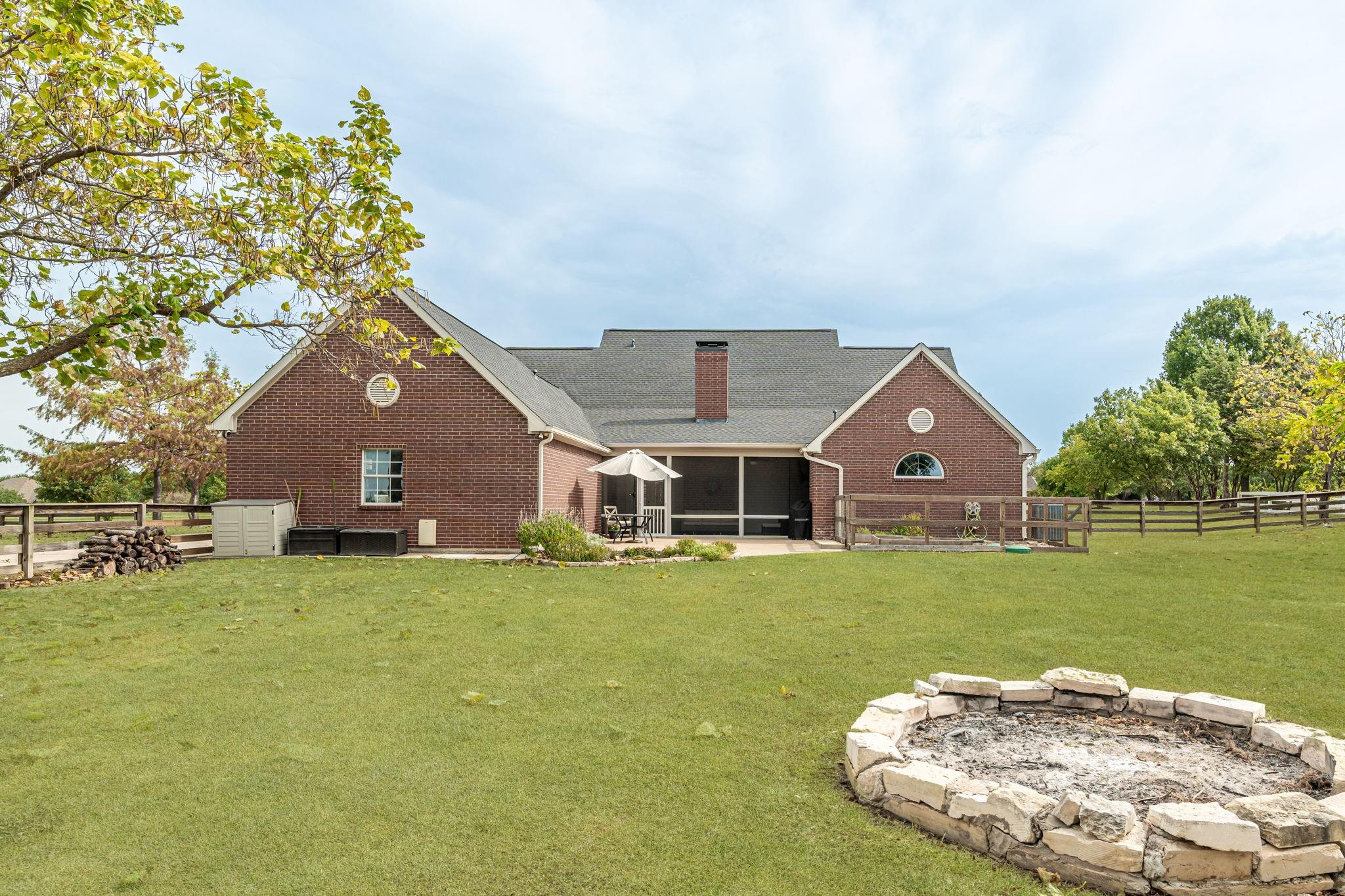 main property photo 31