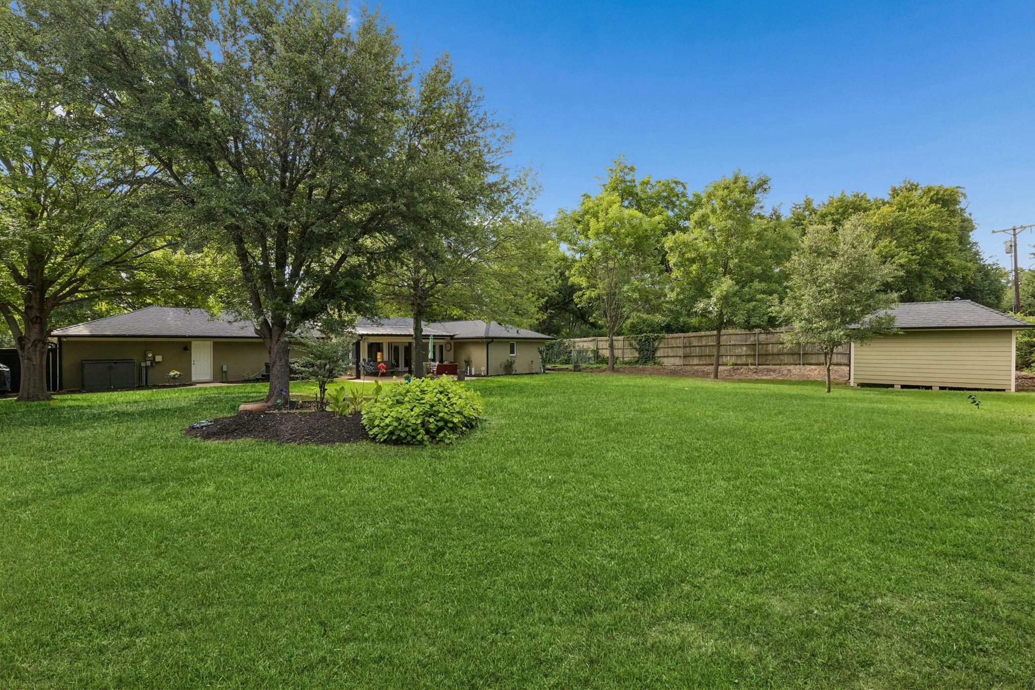 main property photo 25