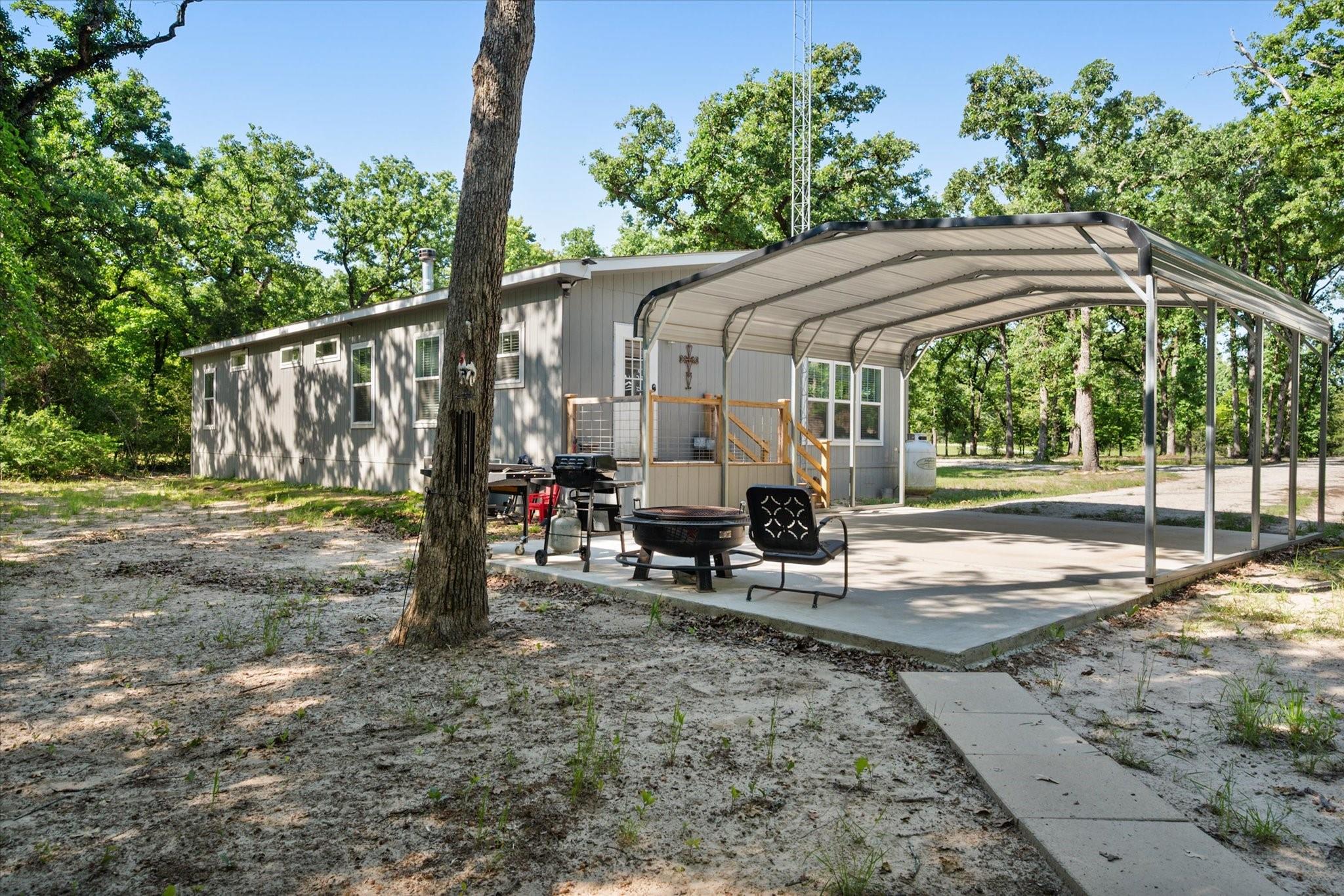 main property photo 30