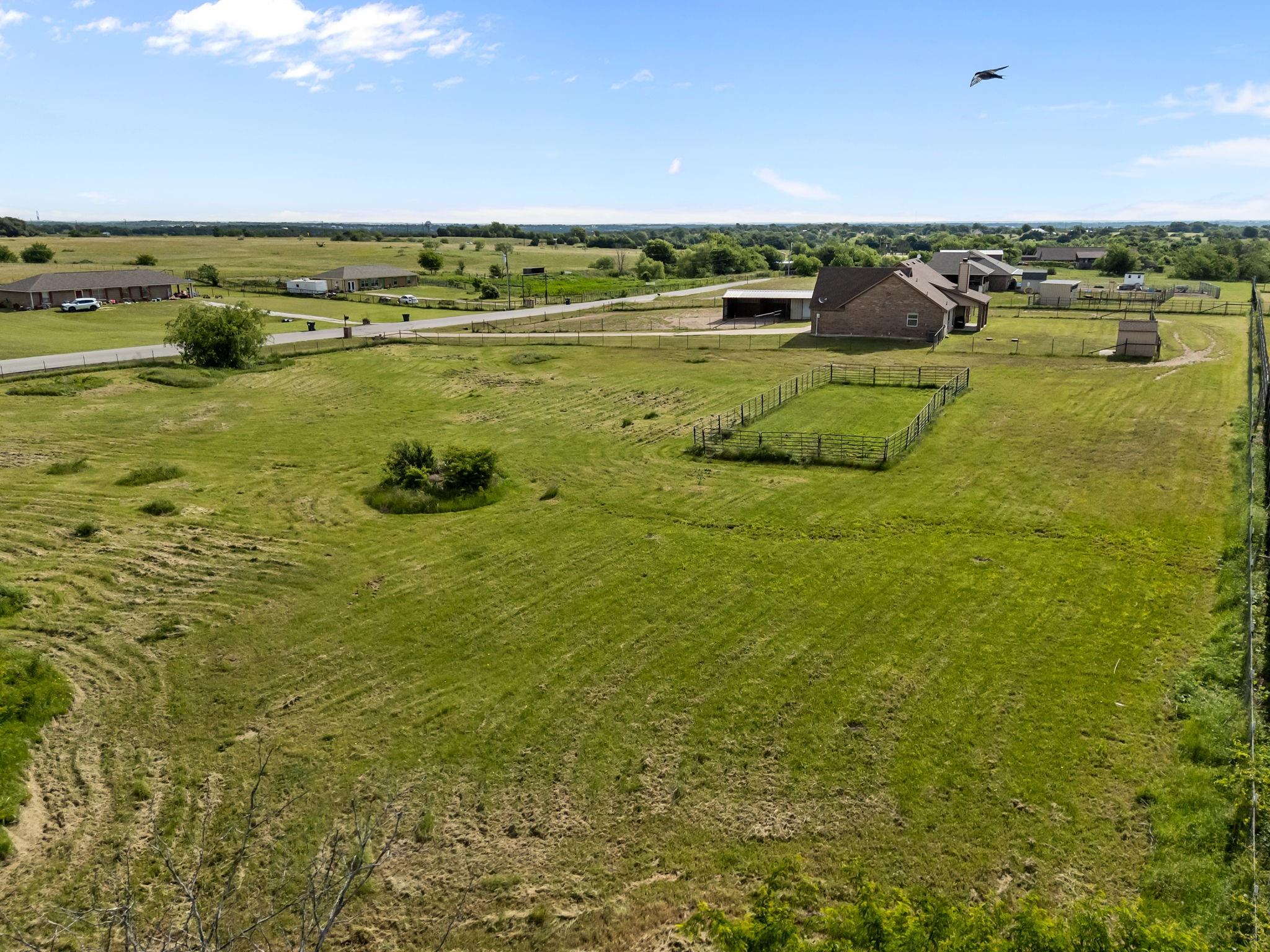 main property photo 28