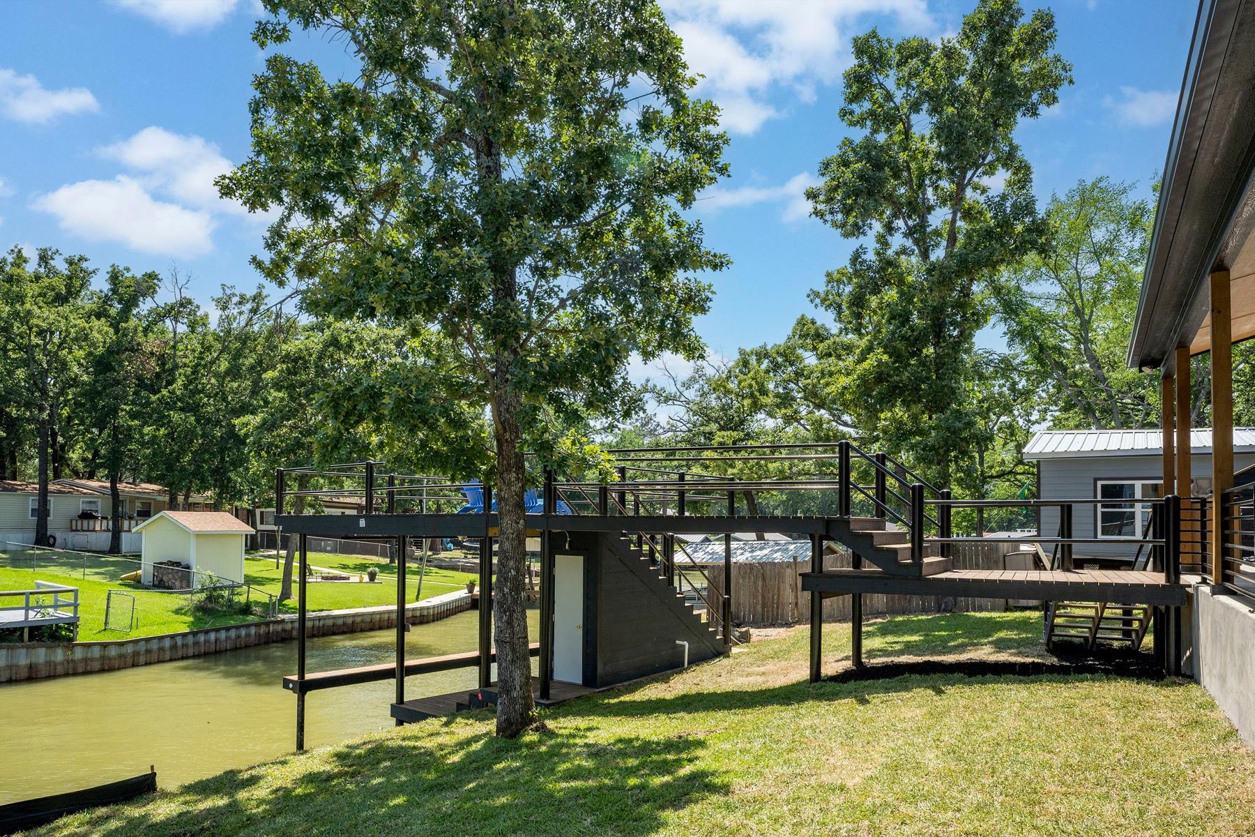 main property photo 36