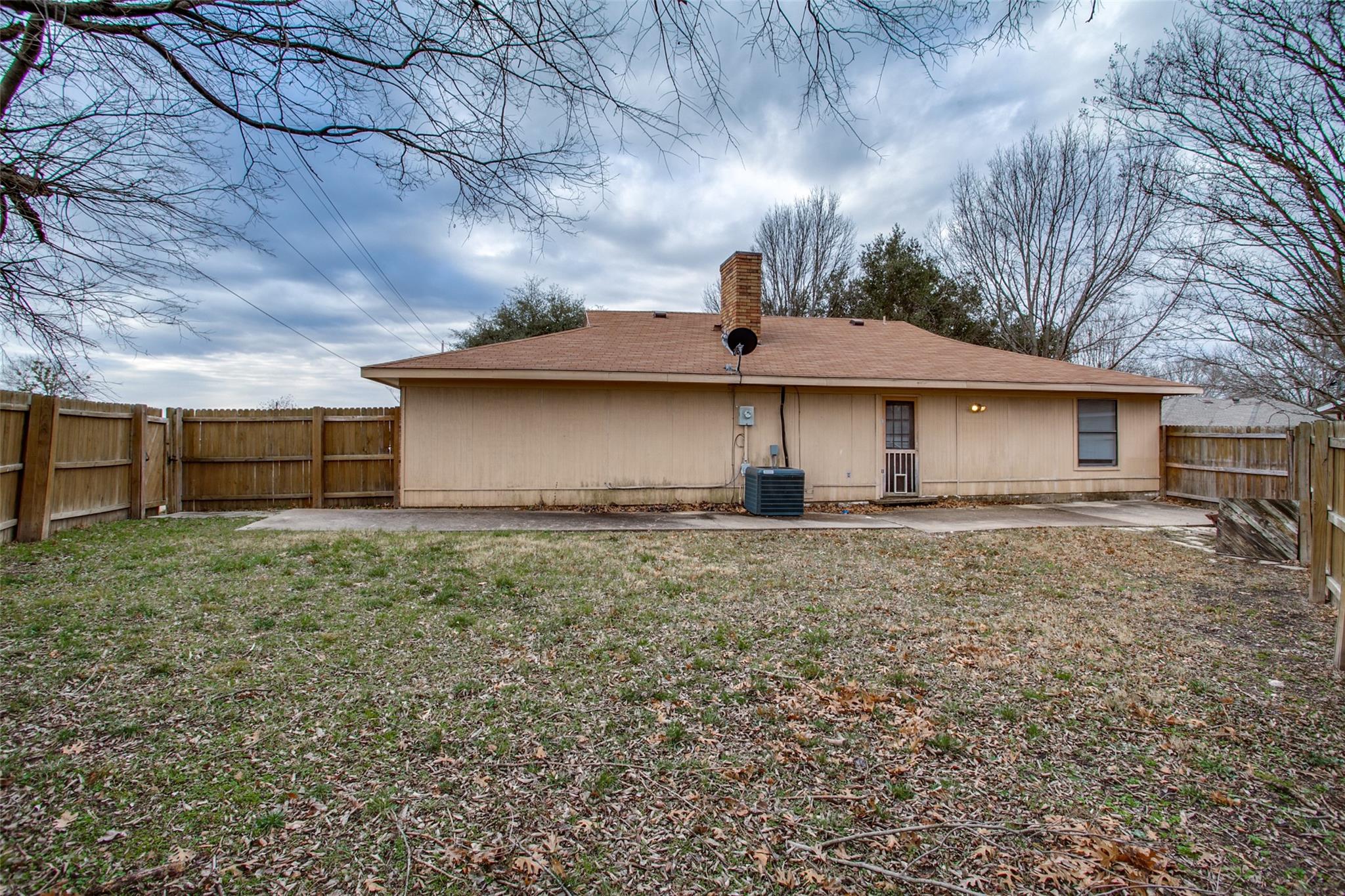 main property photo 23