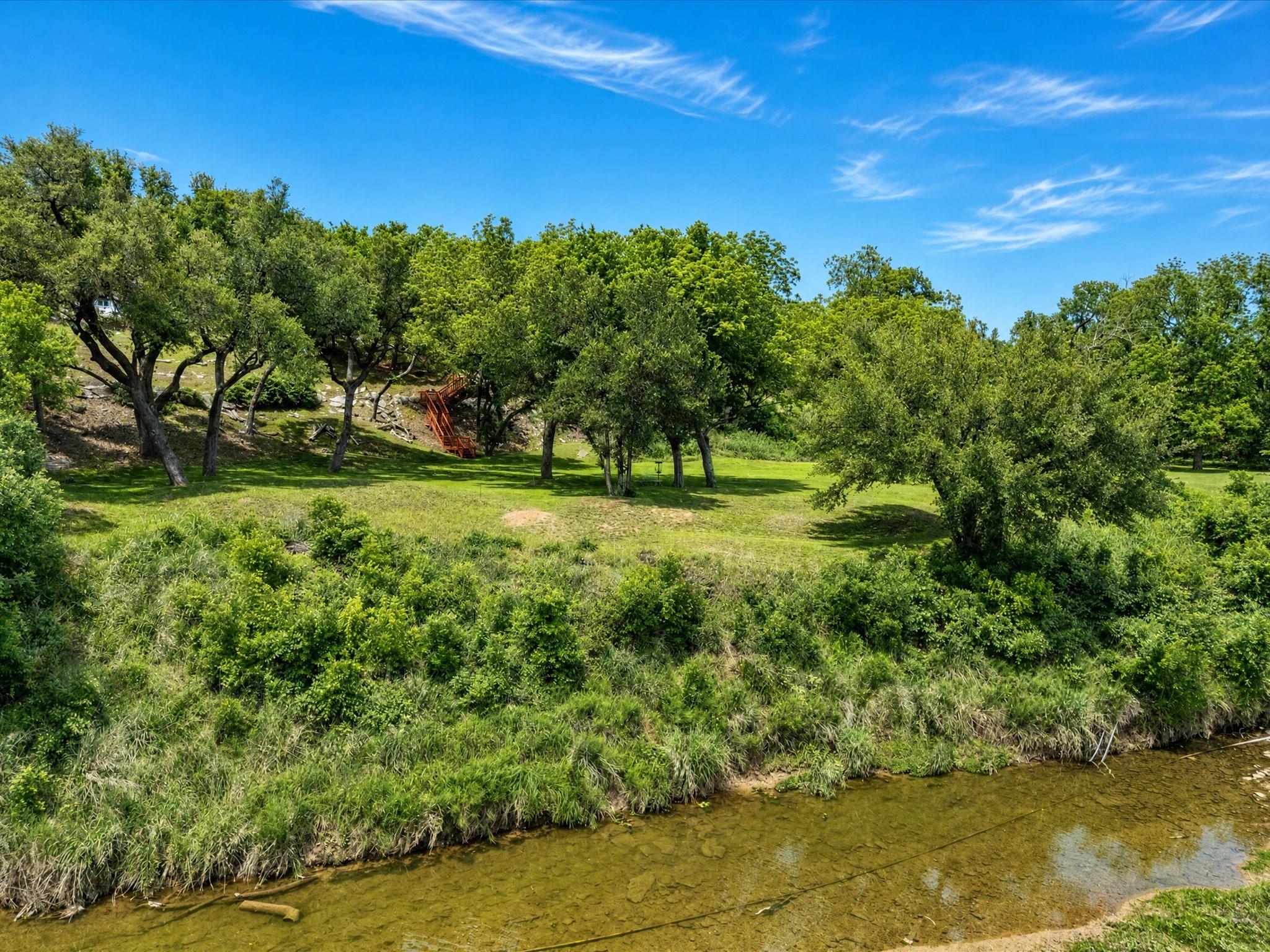main property photo 23