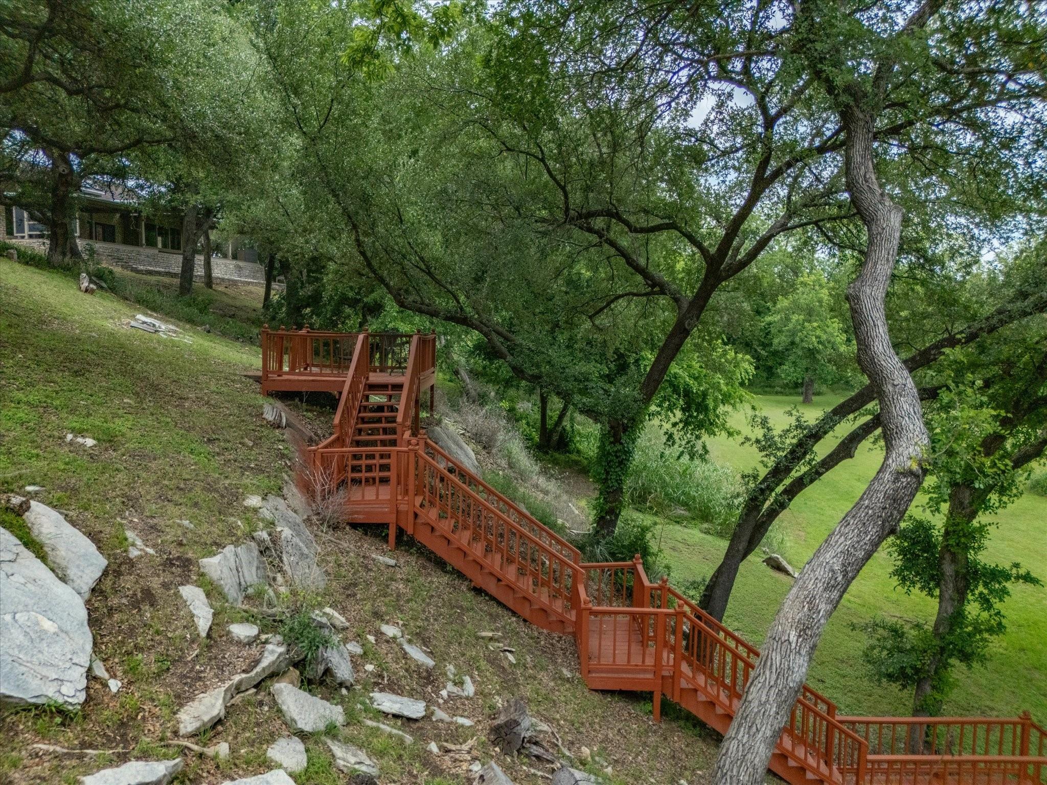 main property photo 27