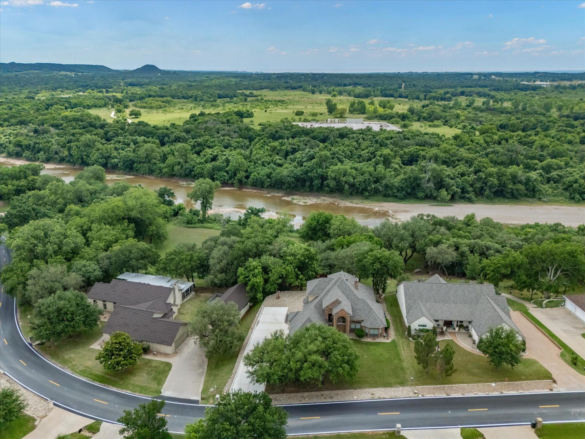 main property photo 35