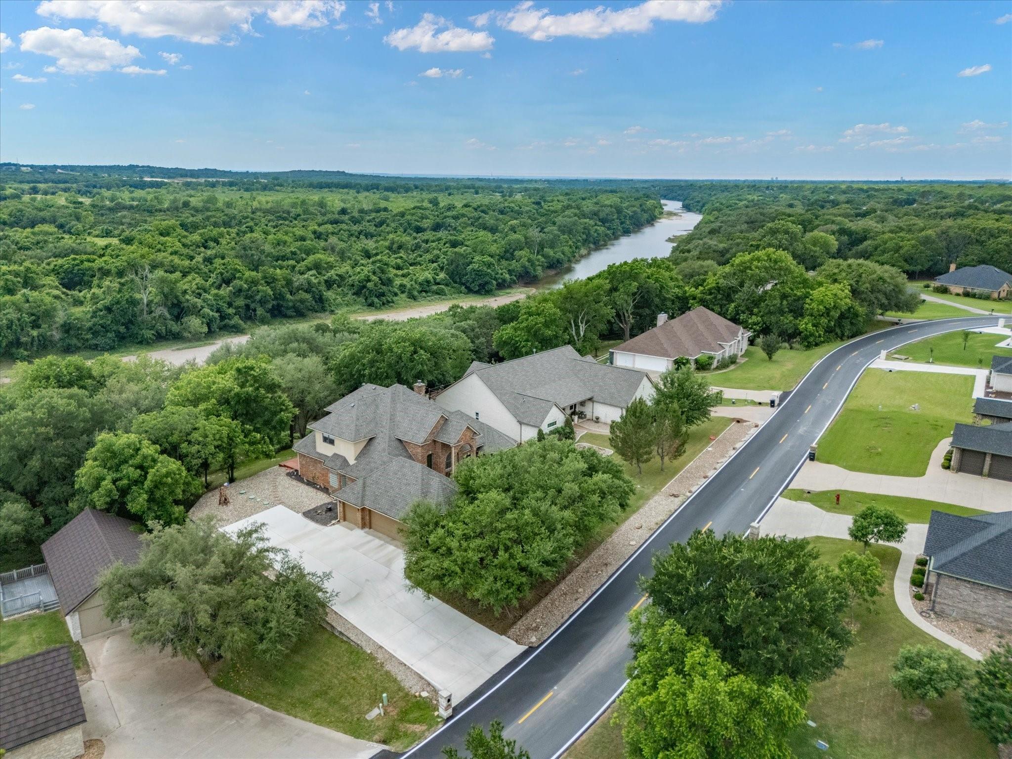 main property photo 37