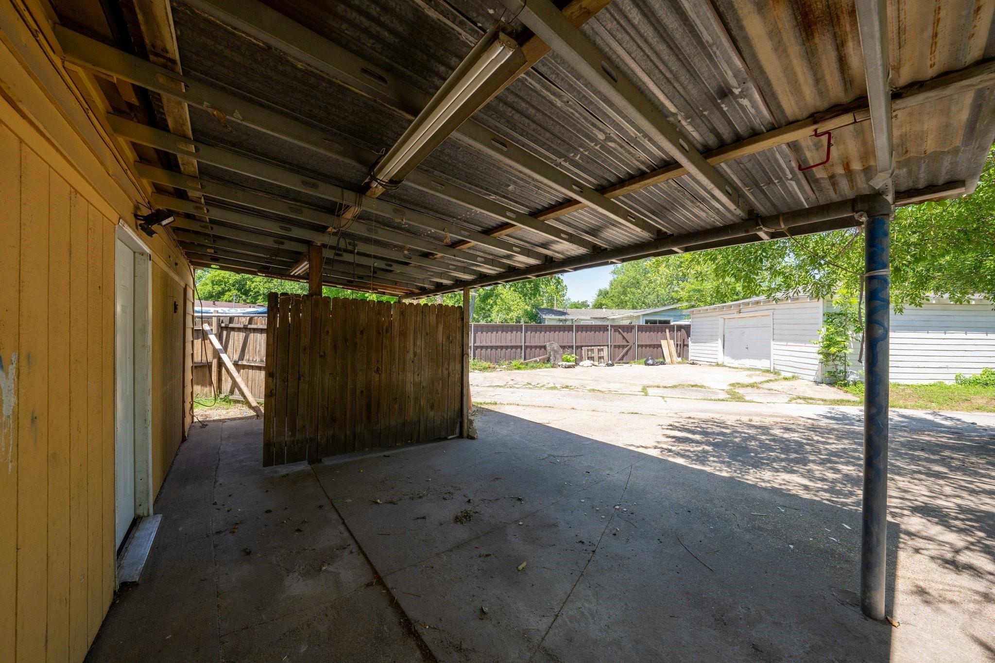 main property photo 31