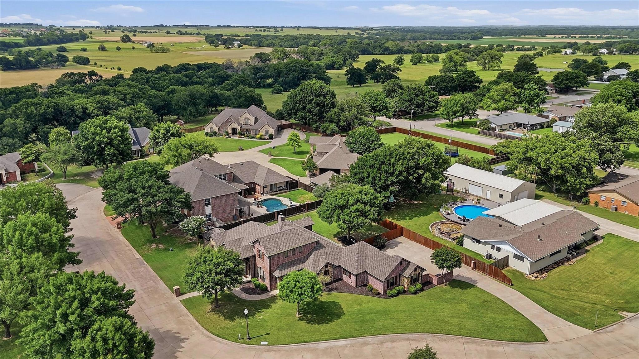 main property photo 34