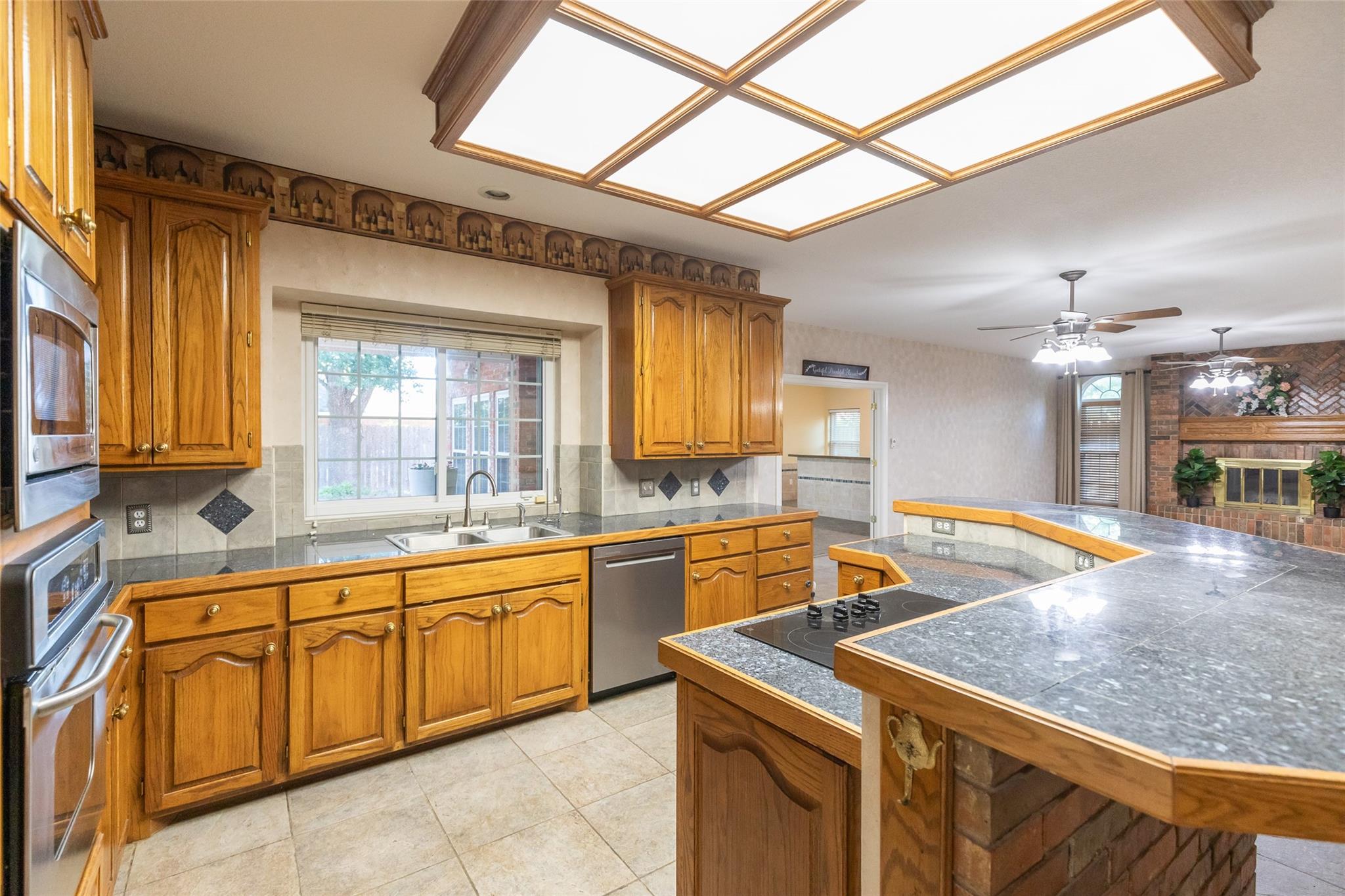 main property photo 8
