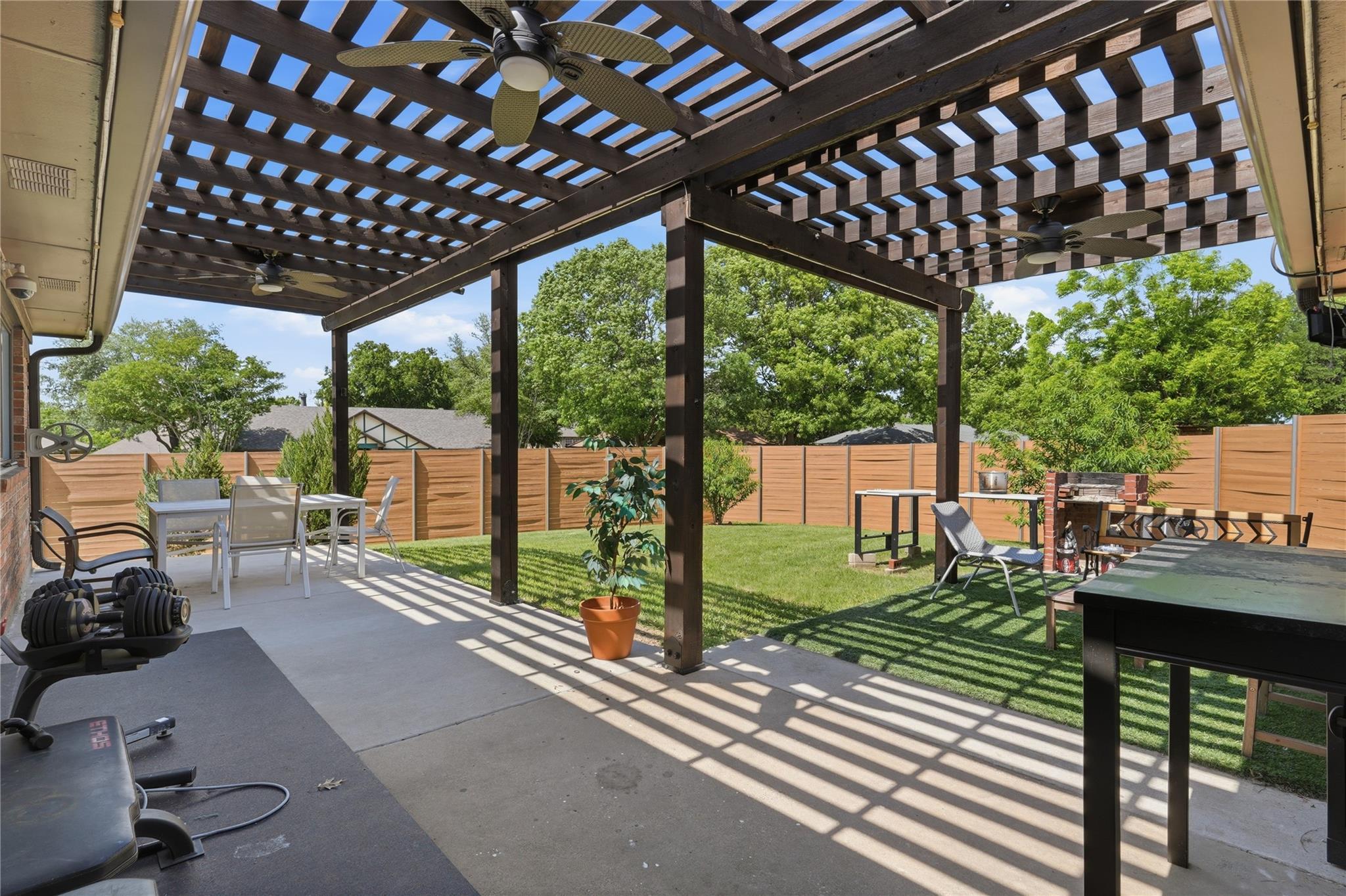 main property photo 22
