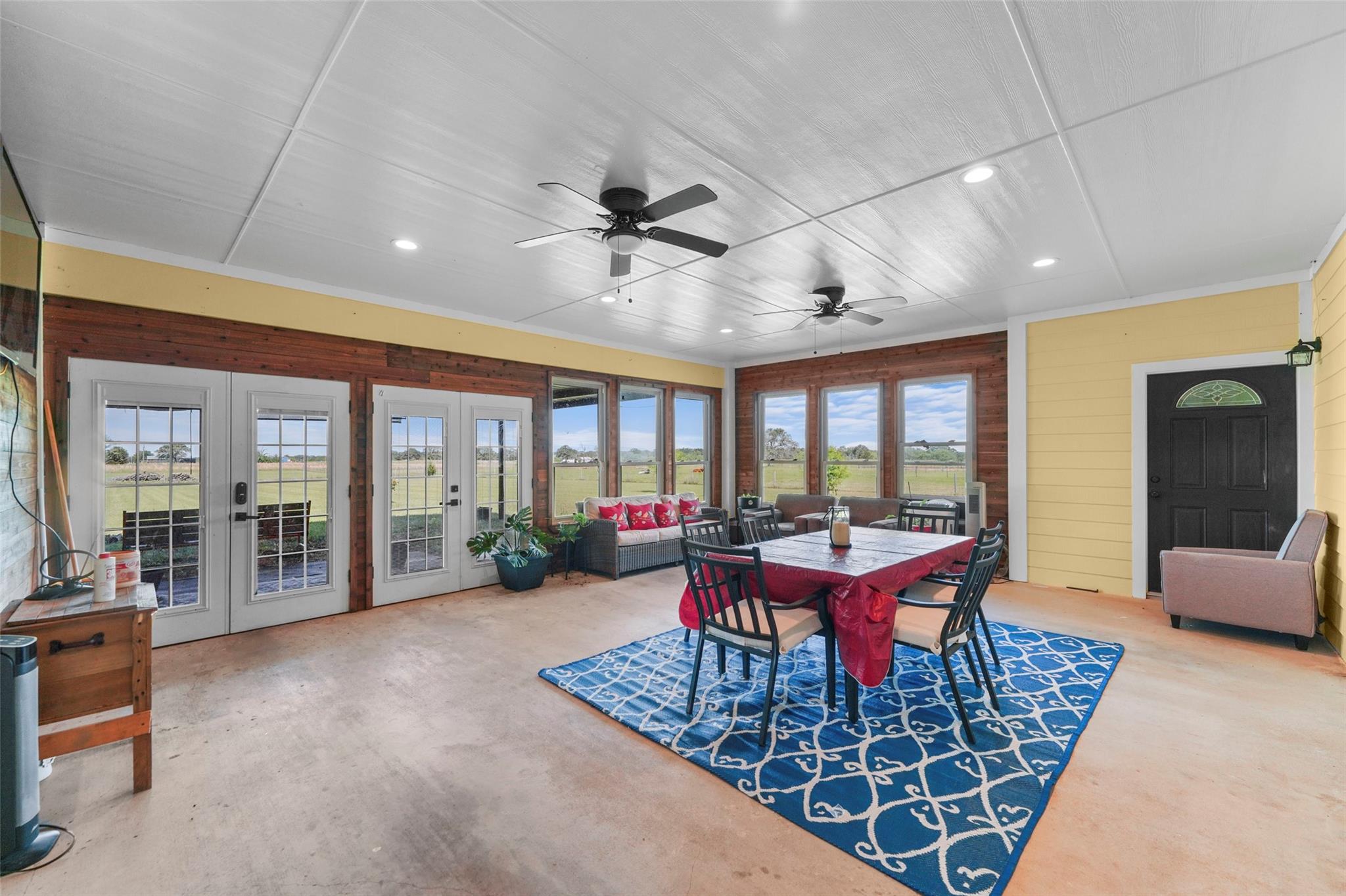 main property photo 25