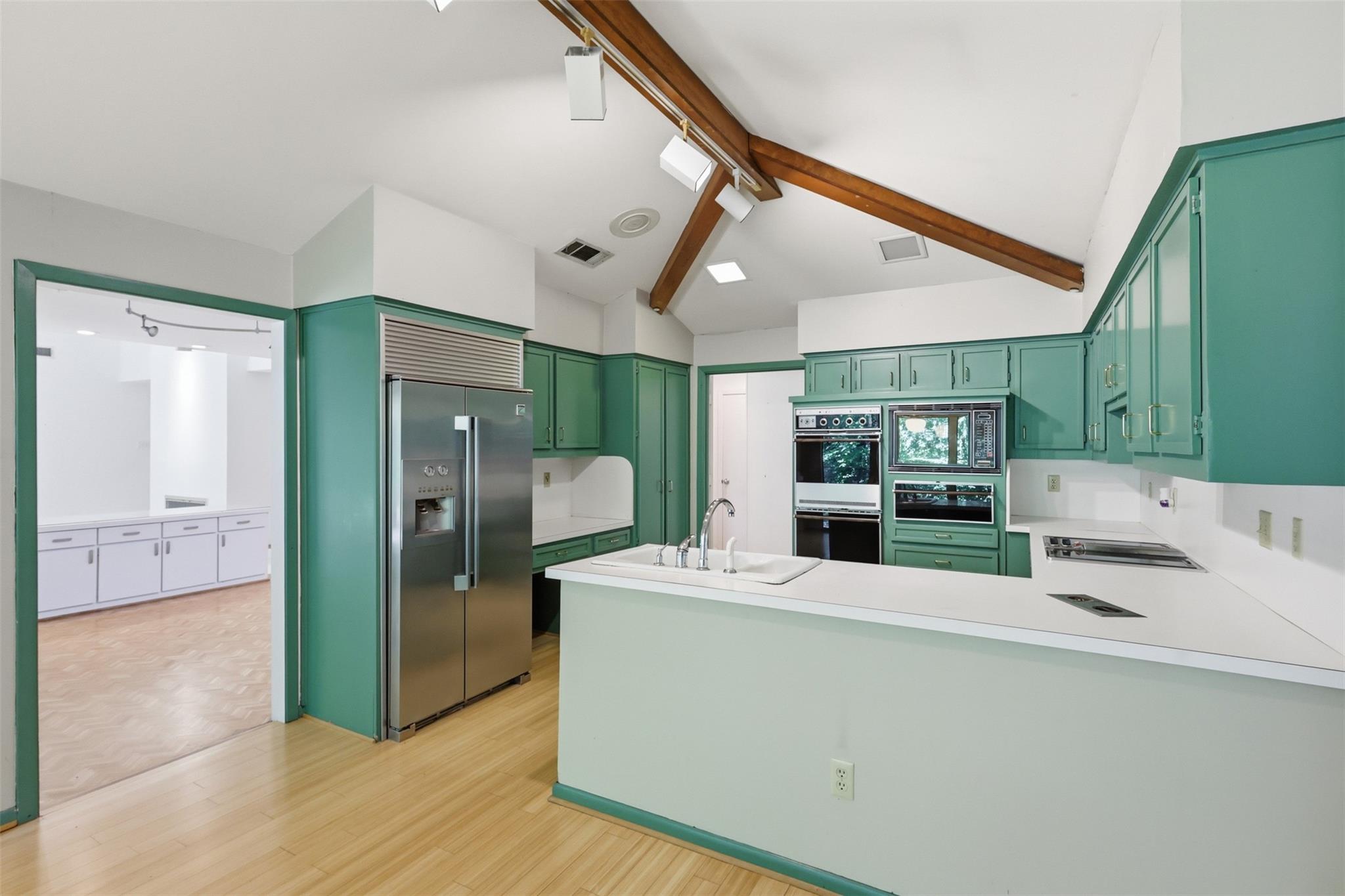 main property photo 7