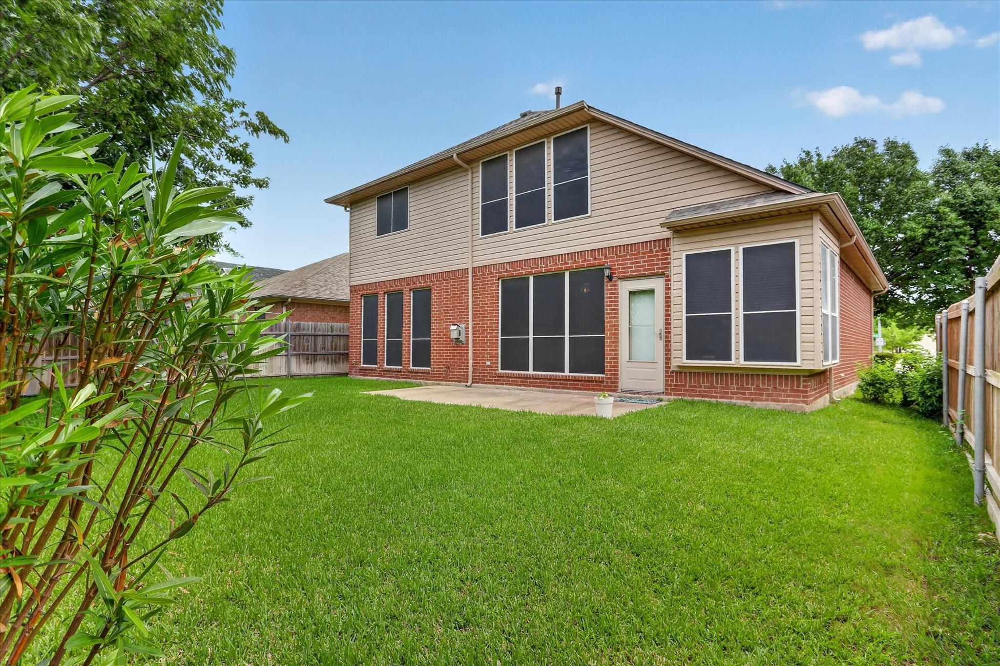 main property photo 30