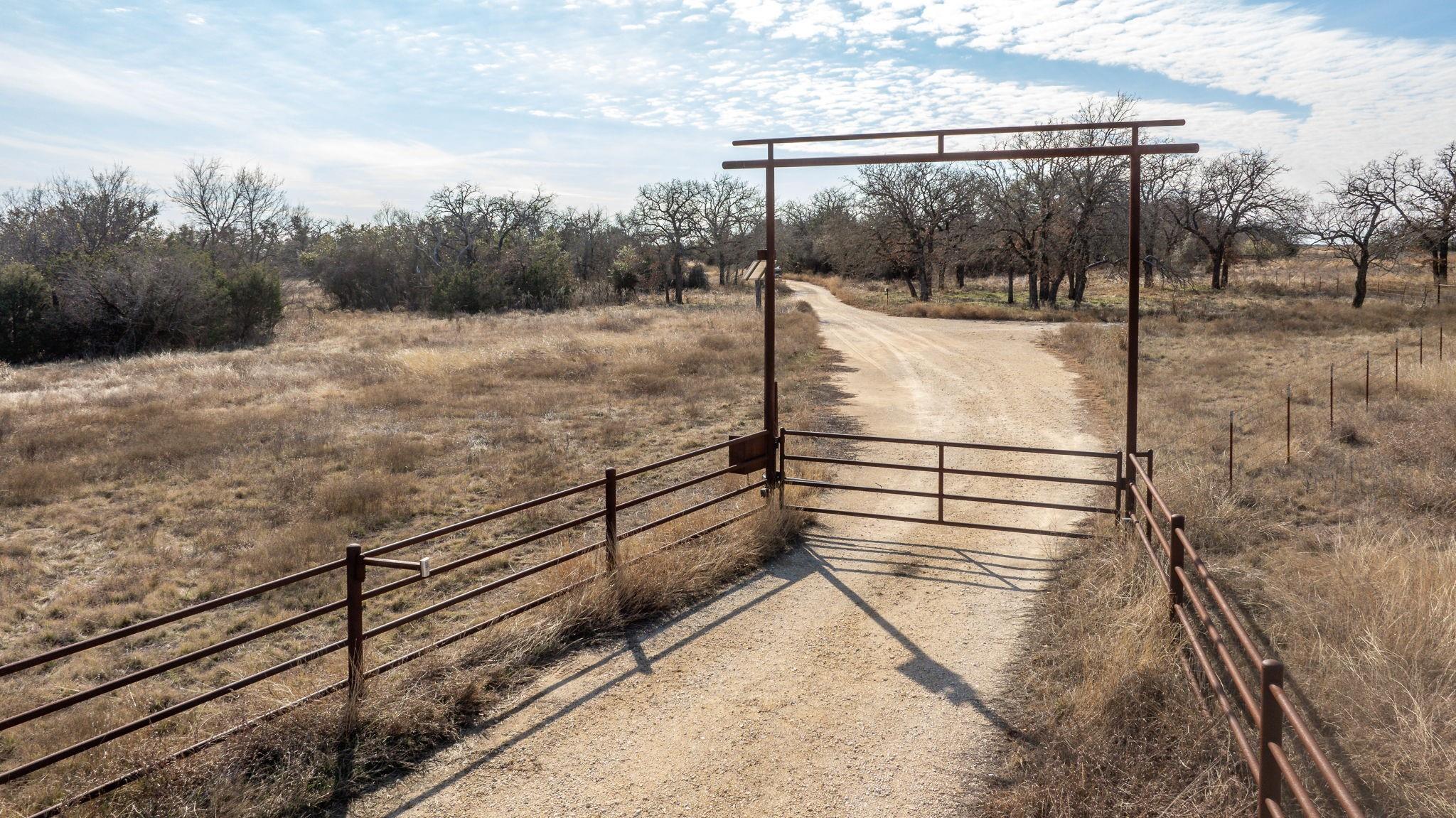 main property photo 30