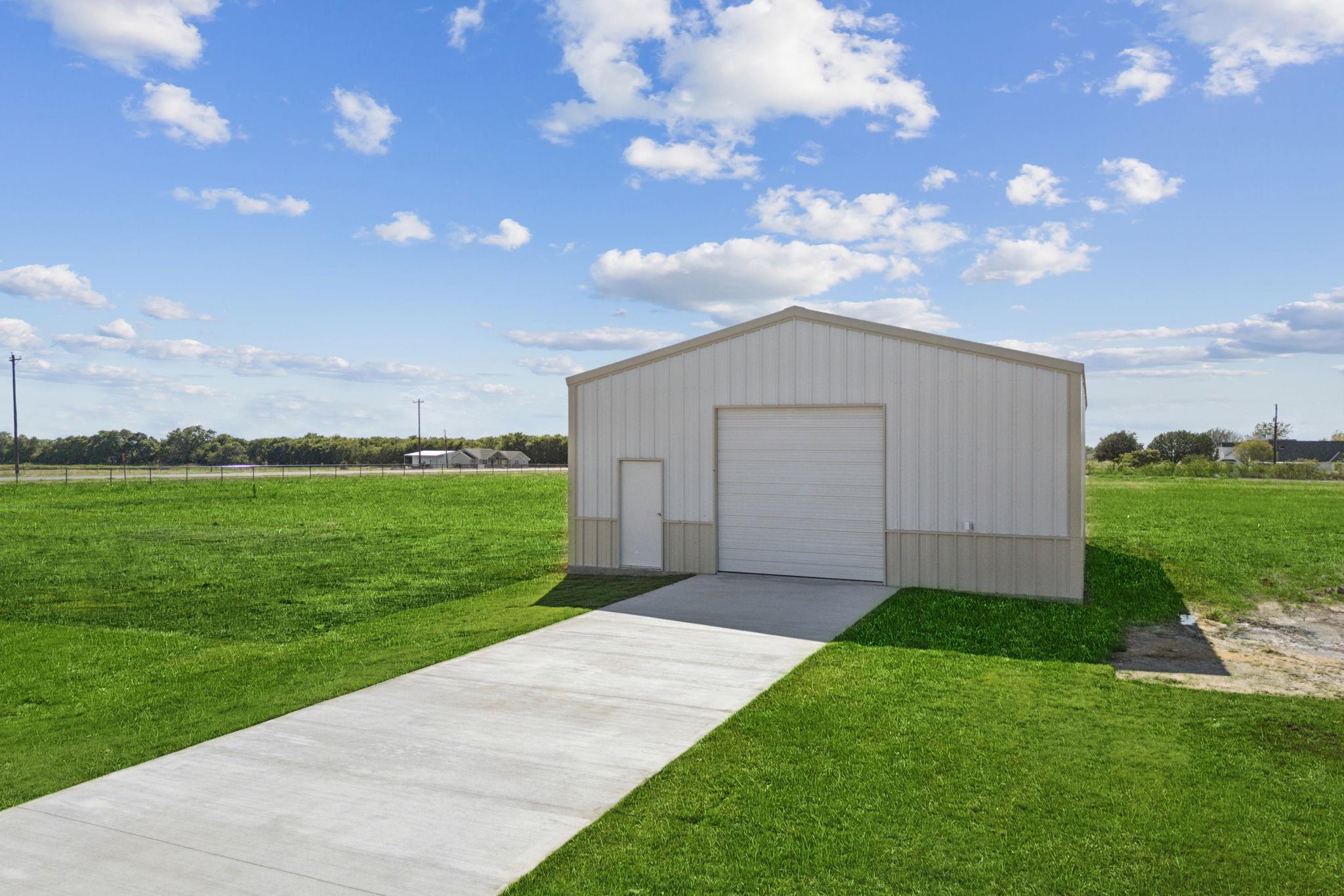 main property photo 29