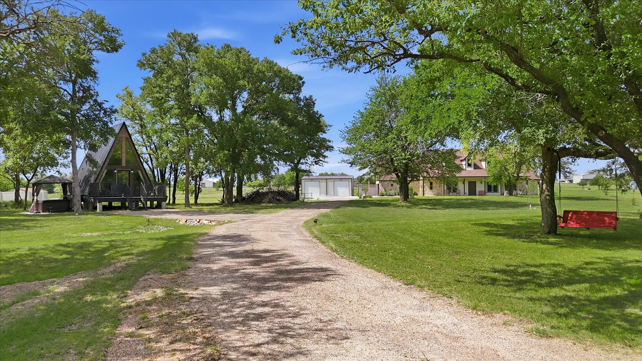 main property photo 4