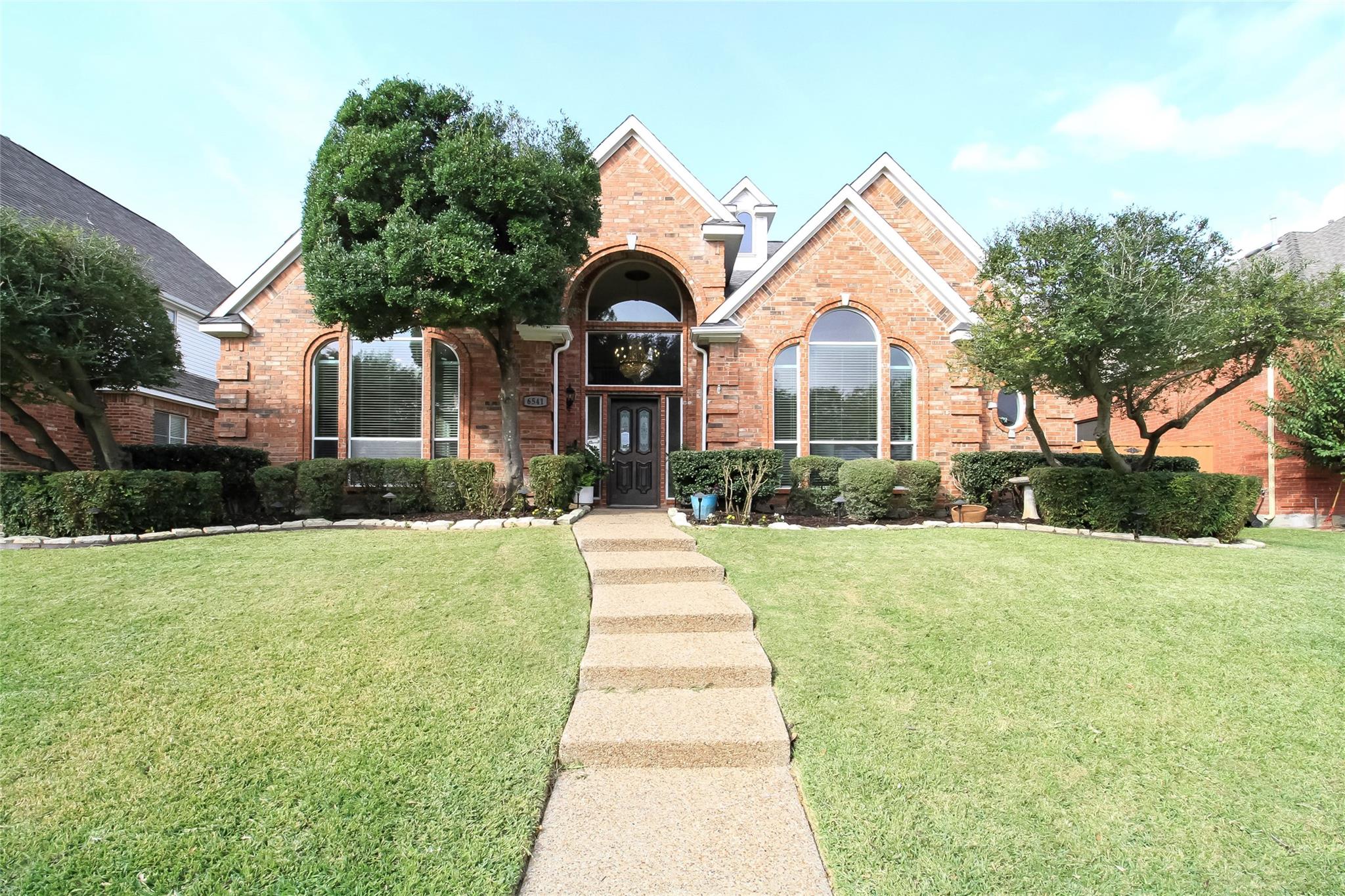 main property photo 32