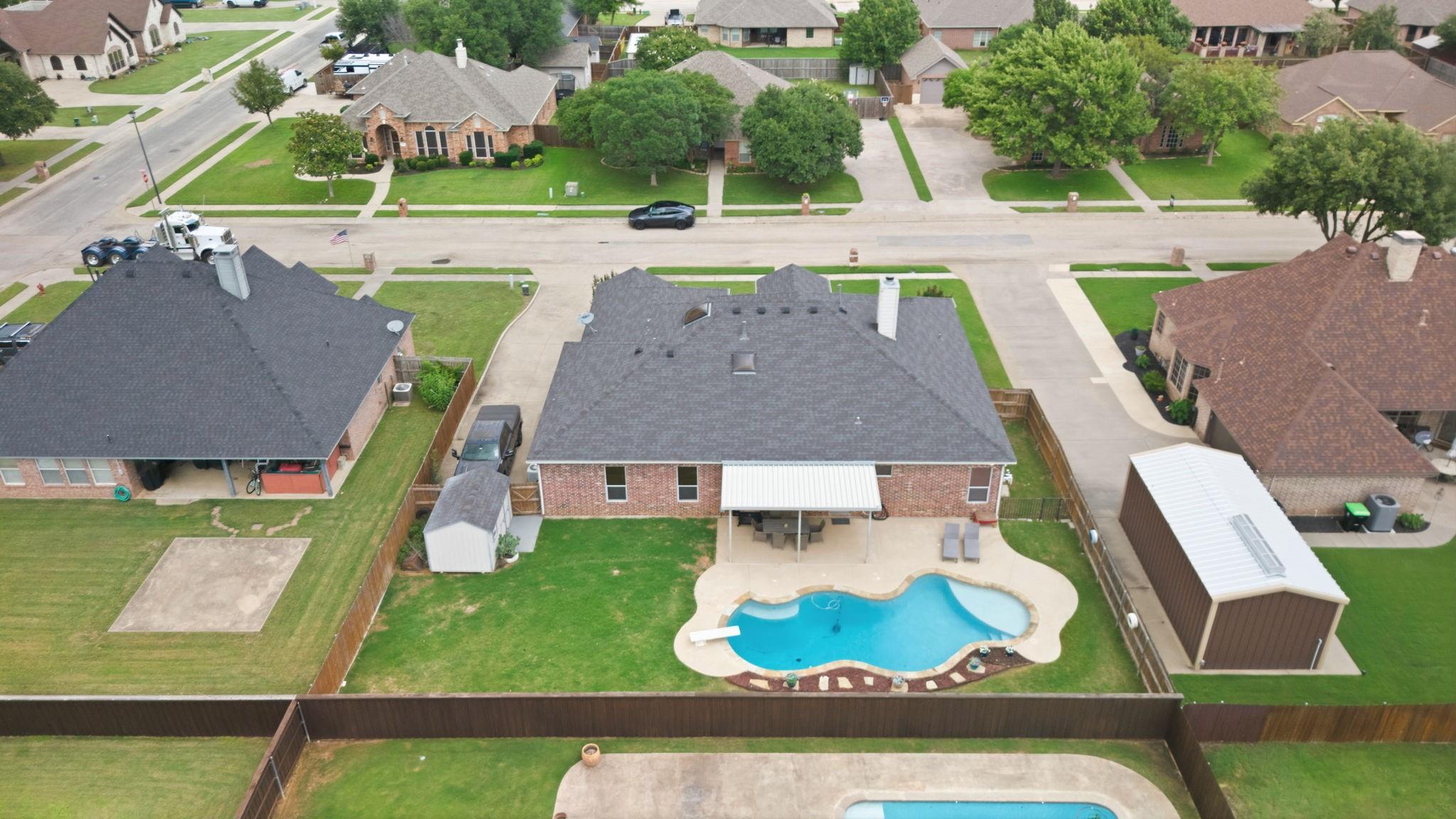 main property photo 33