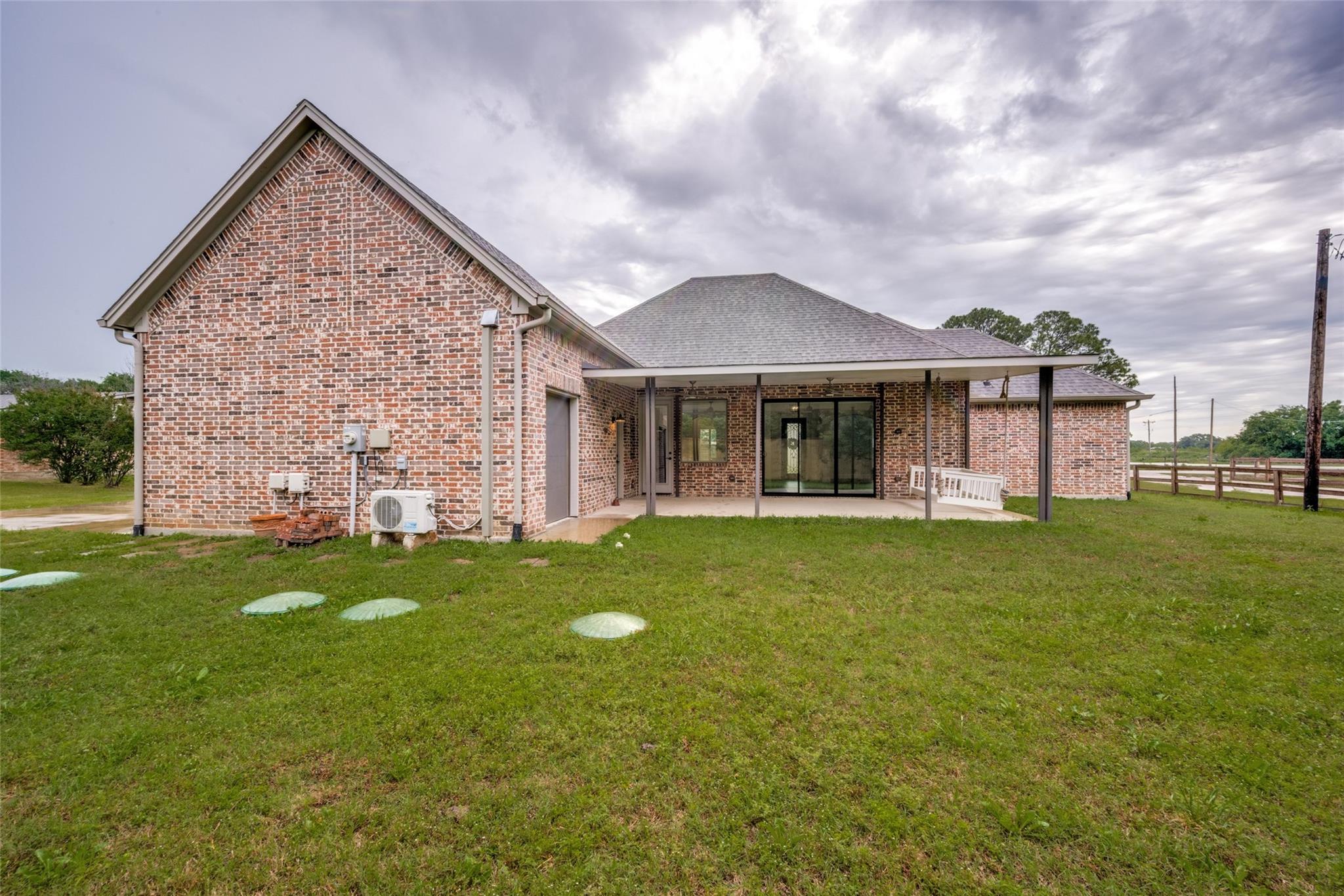 main property photo 33