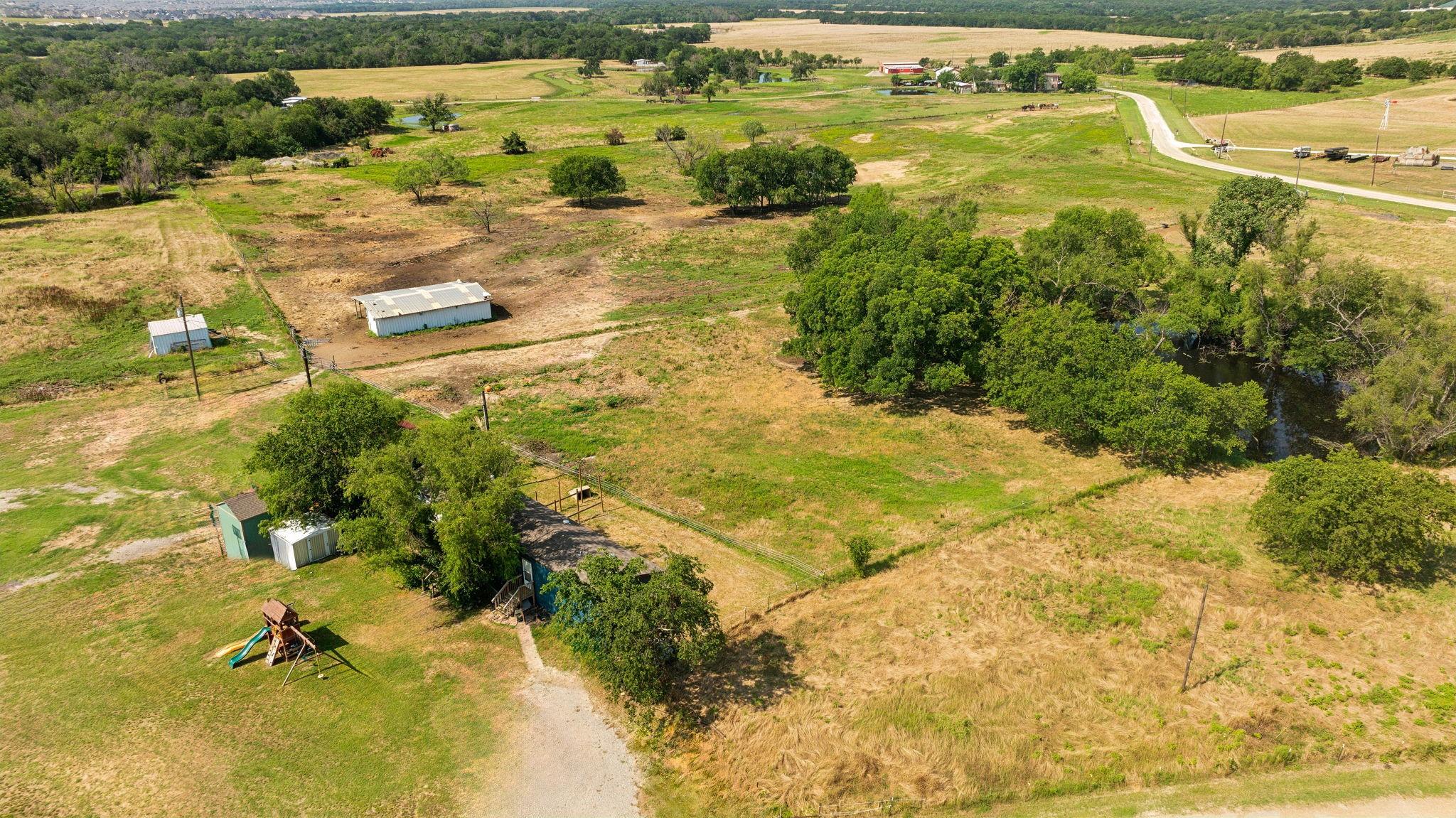 main property photo 6