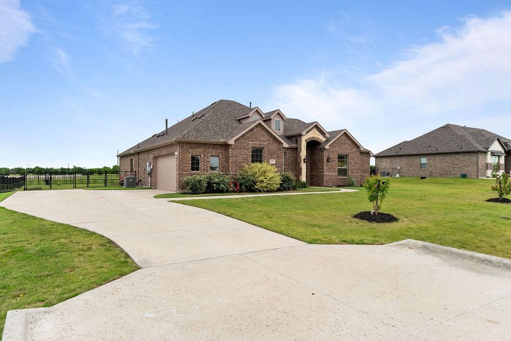 main property photo 32