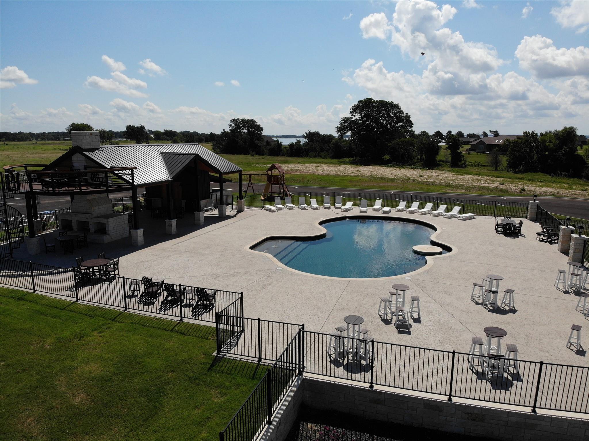 main property photo 21