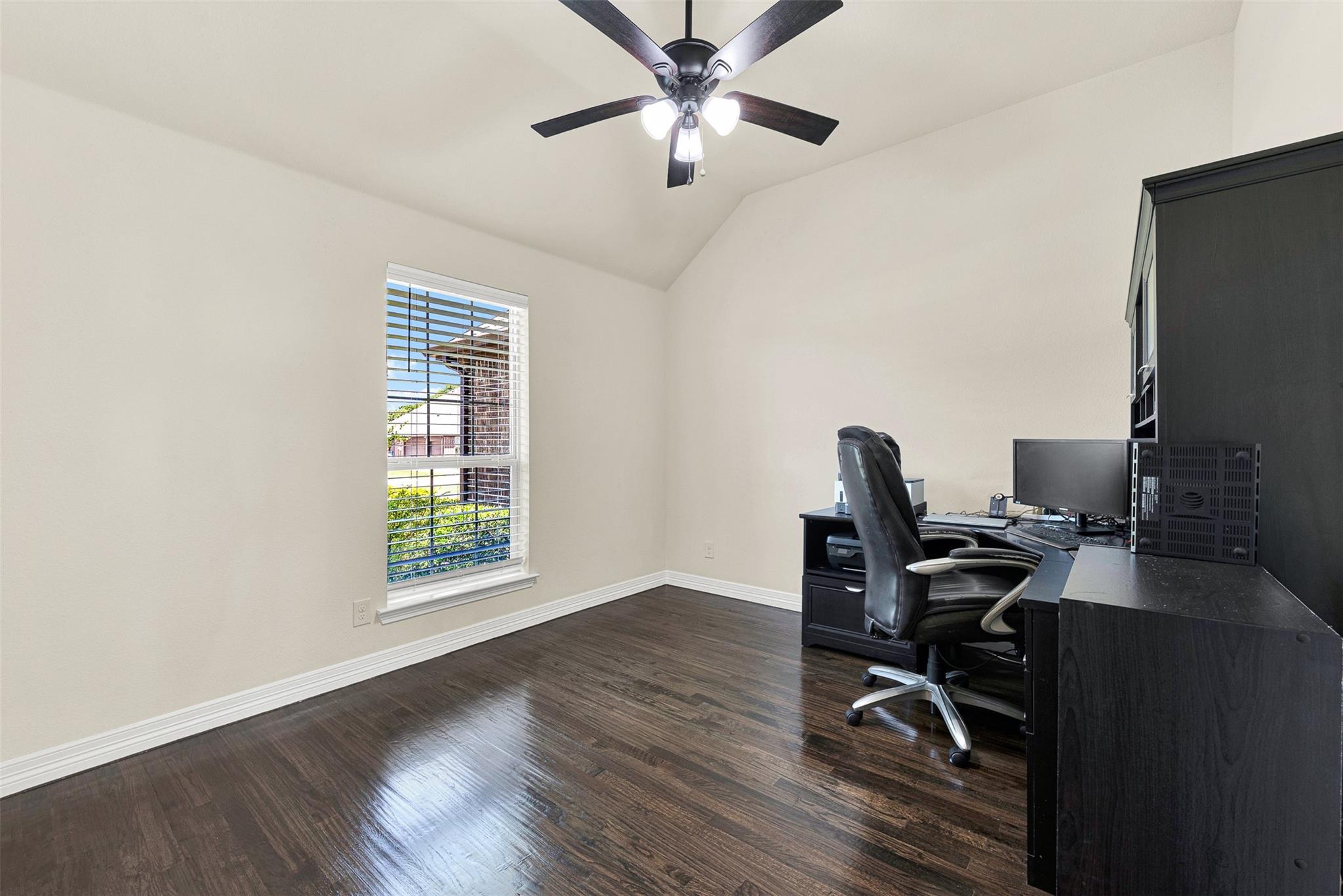 property viewer photo 6