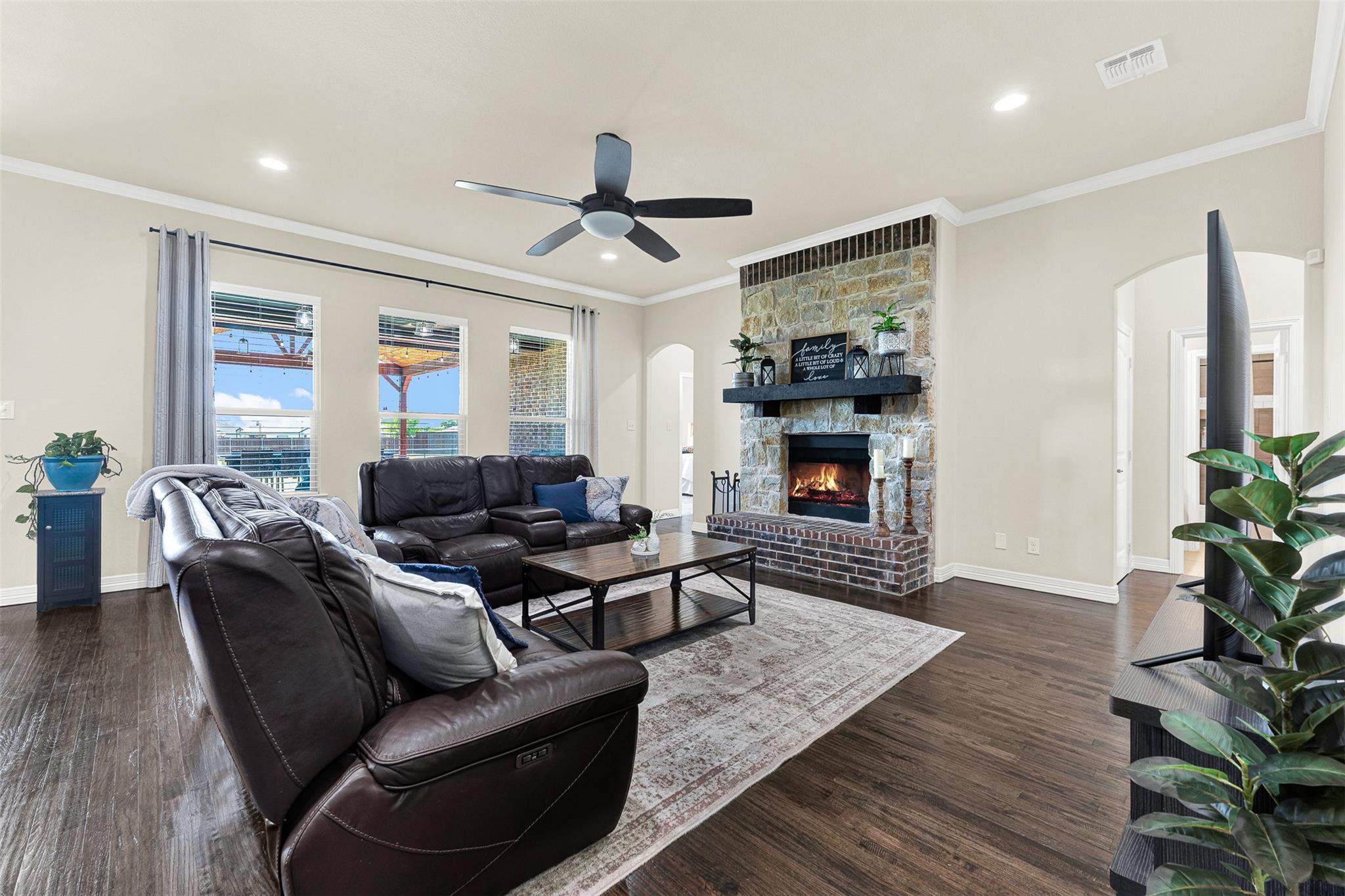 property viewer photo 7