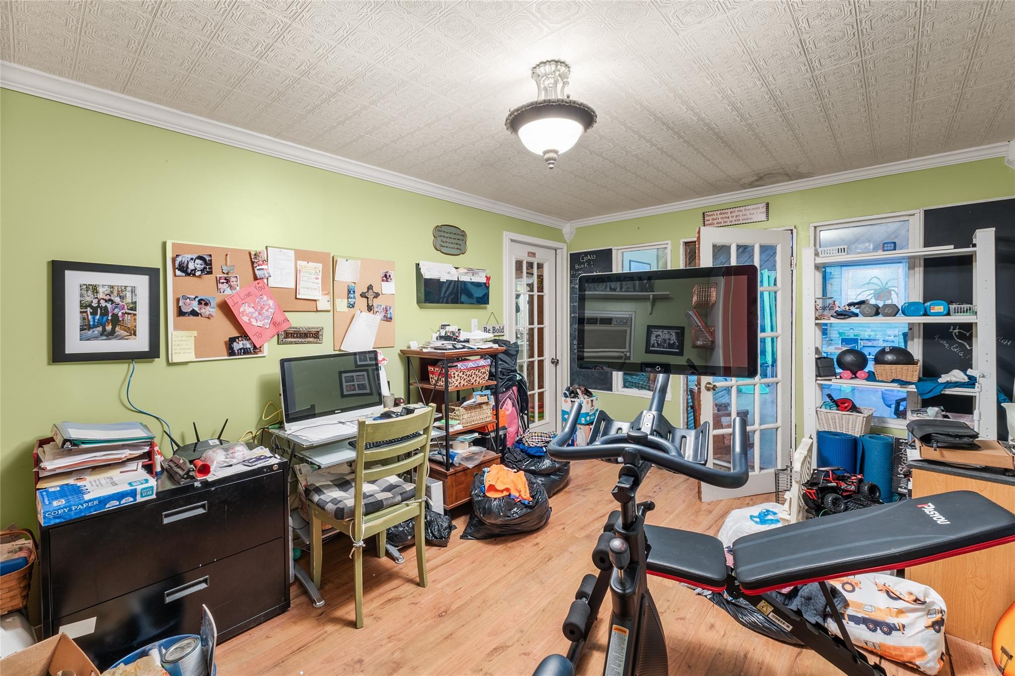 main property photo 25
