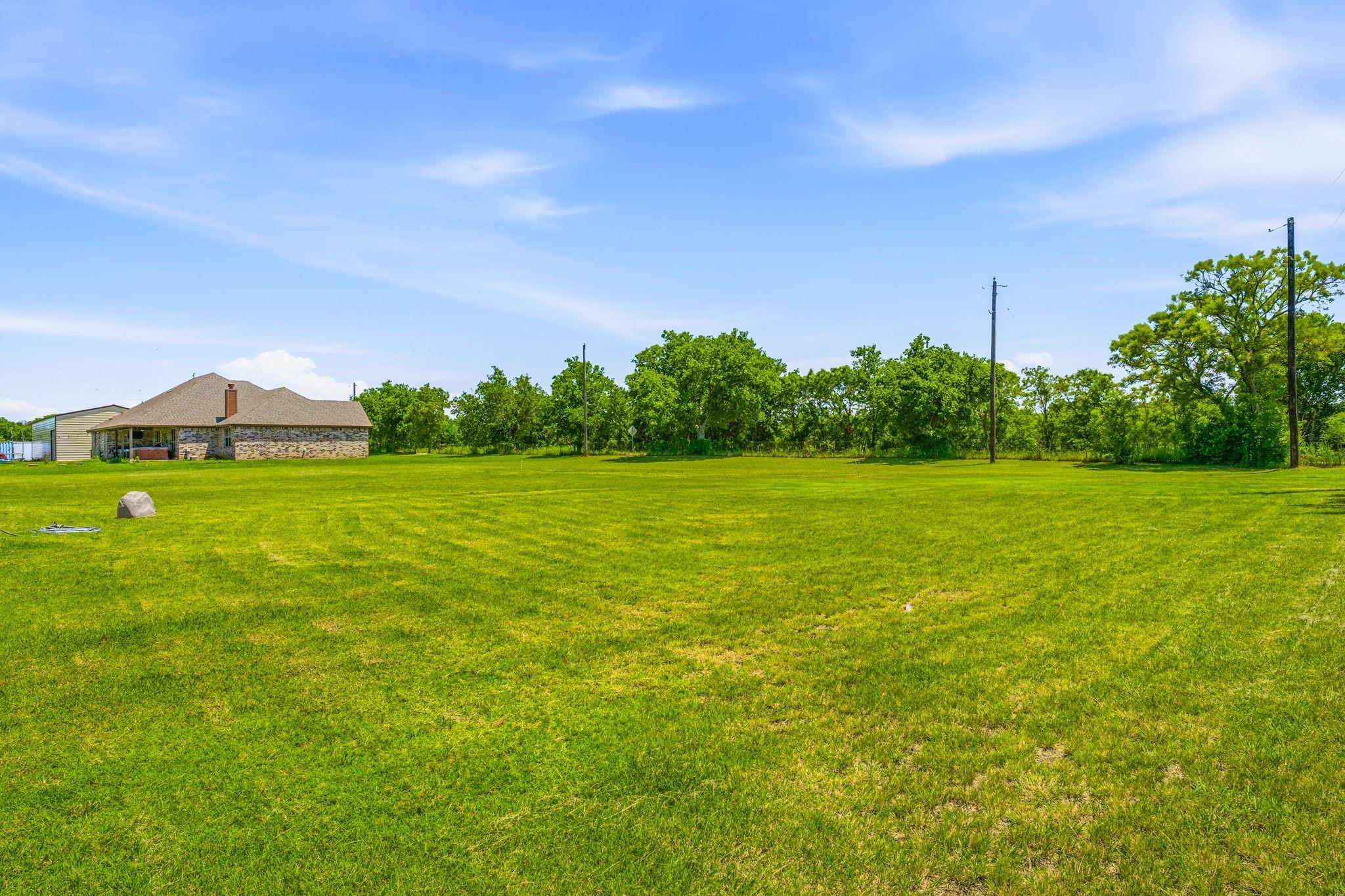 main property photo 30
