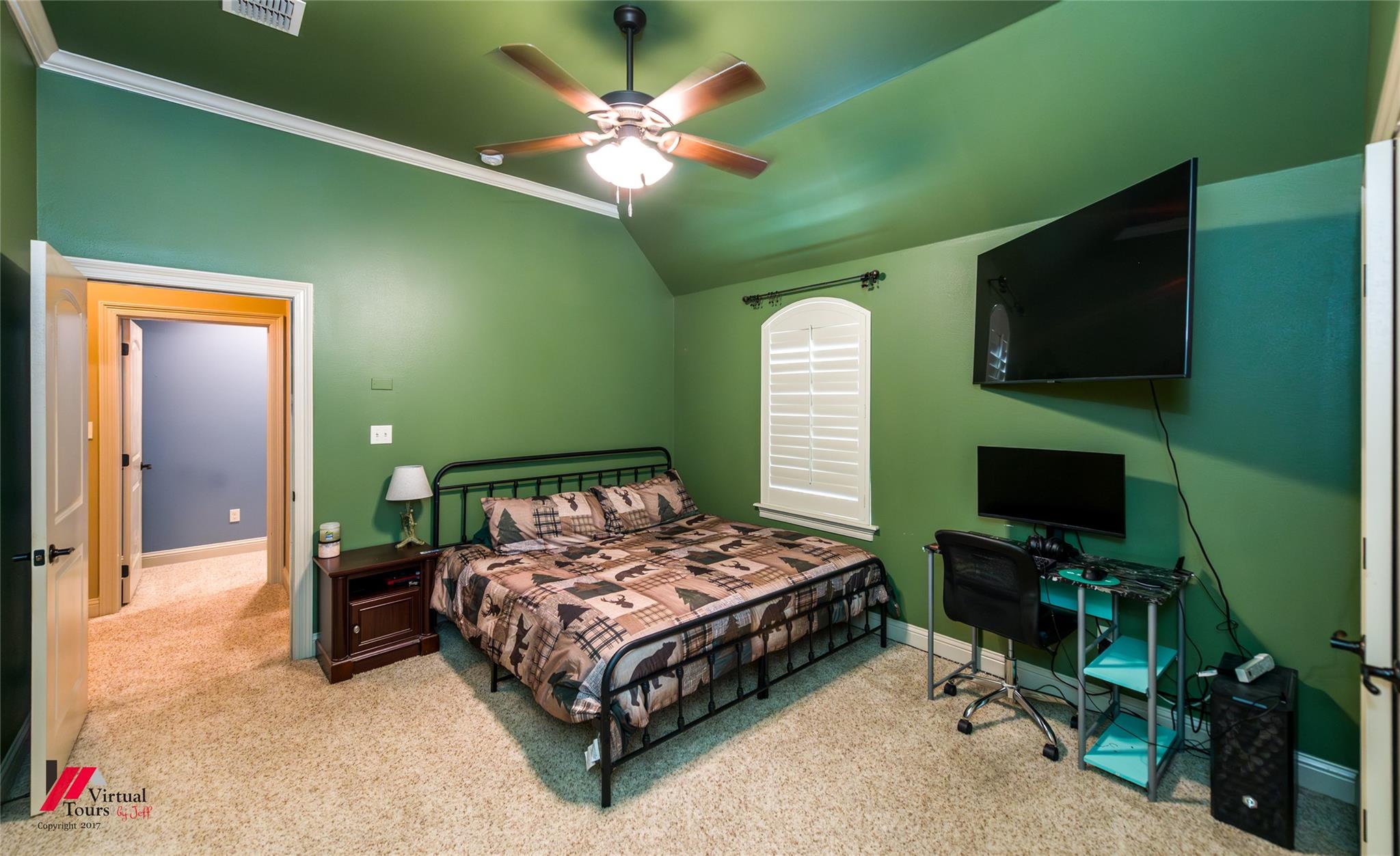 main property photo 28
