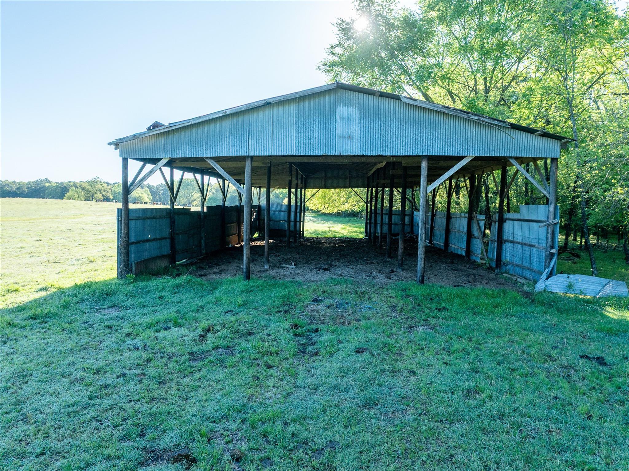 main property photo 11
