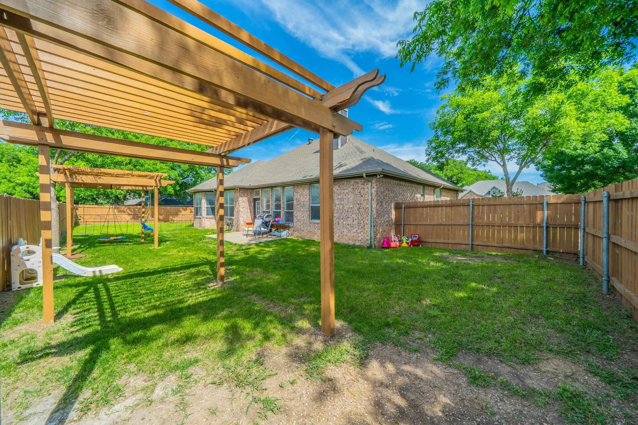 main property photo 30