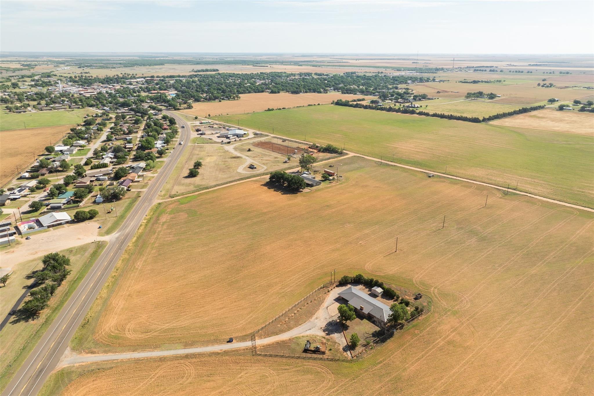 main property photo 37
