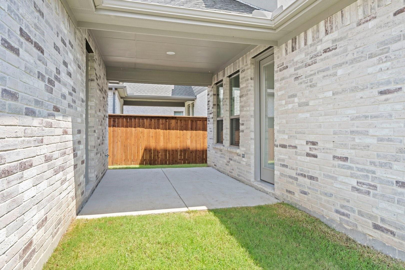 main property photo 36