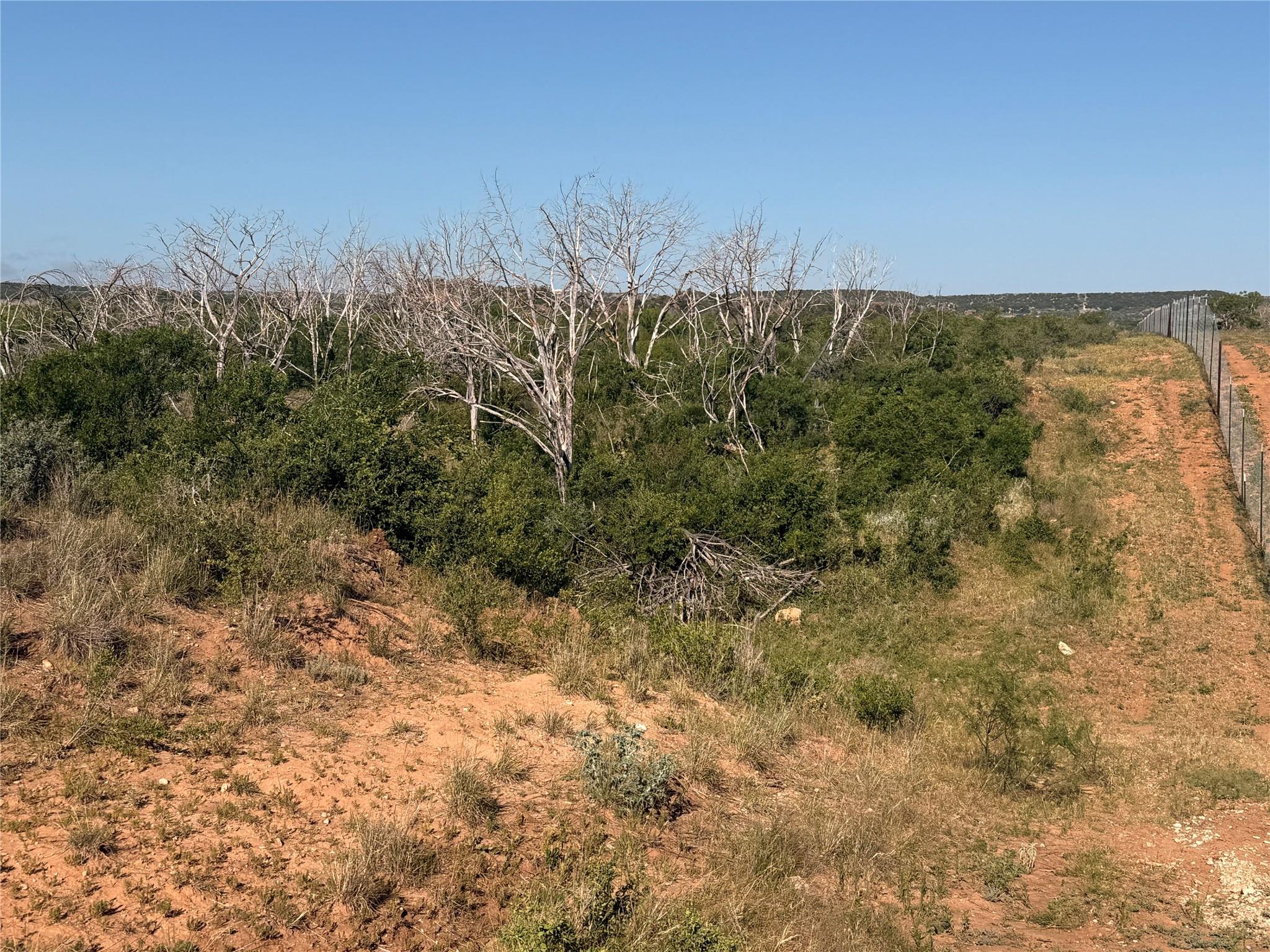 main property photo 9
