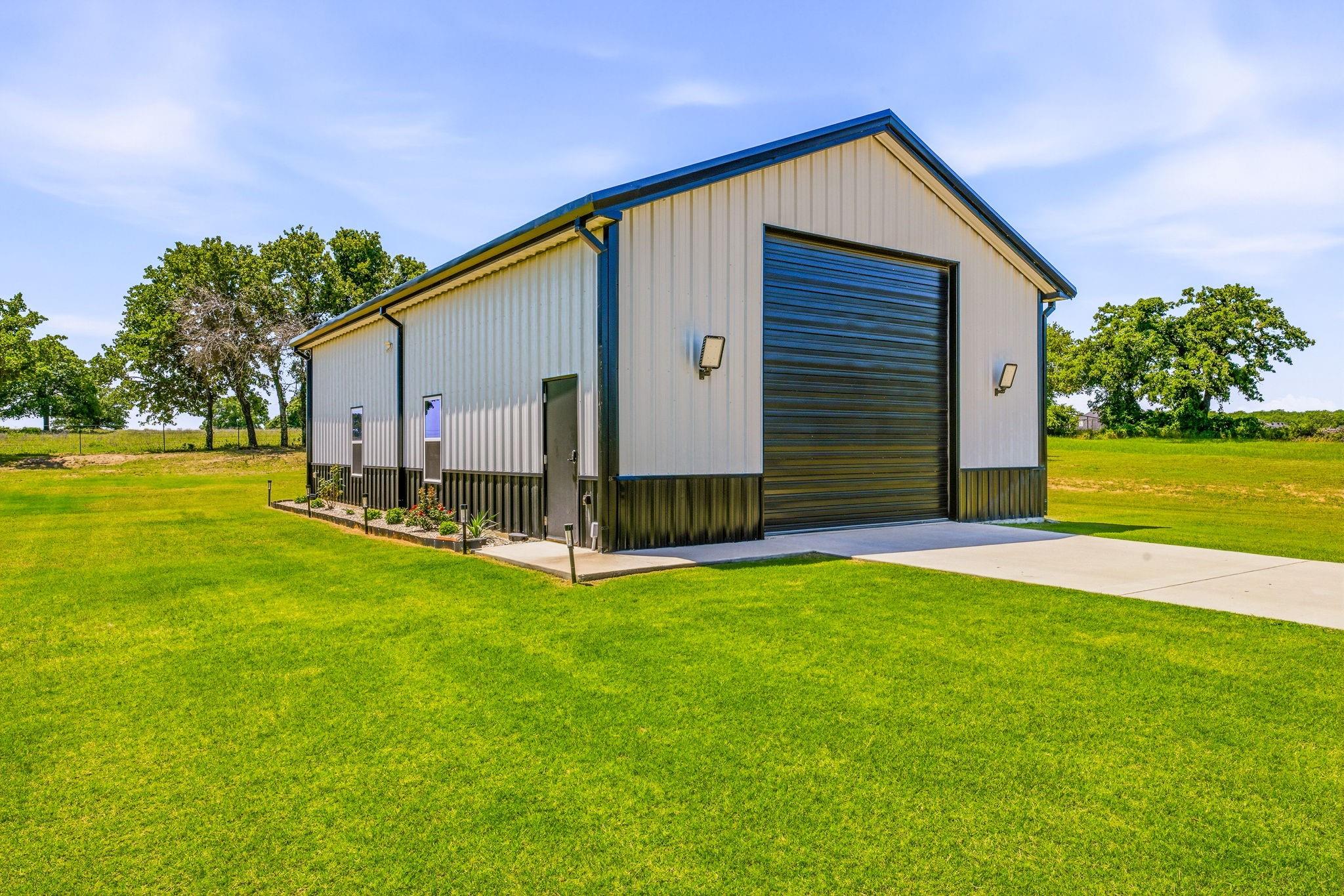 main property photo 27