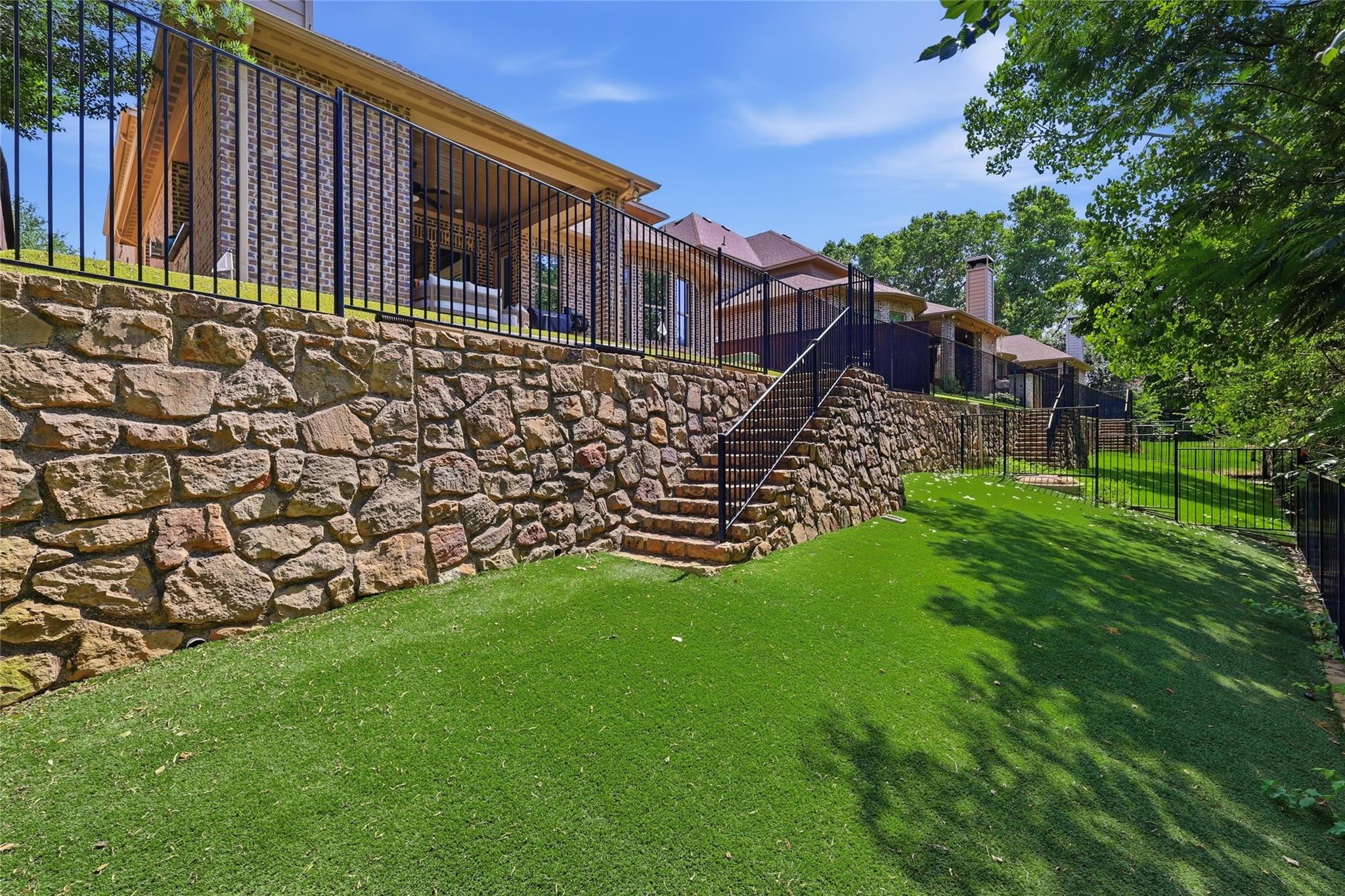 main property photo 38