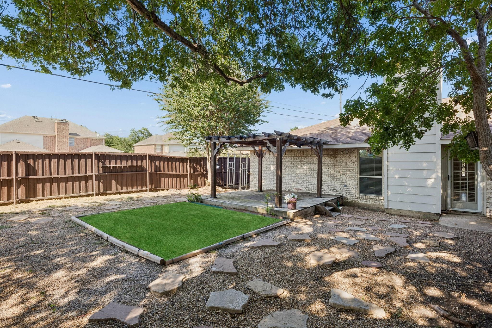 main property photo 25