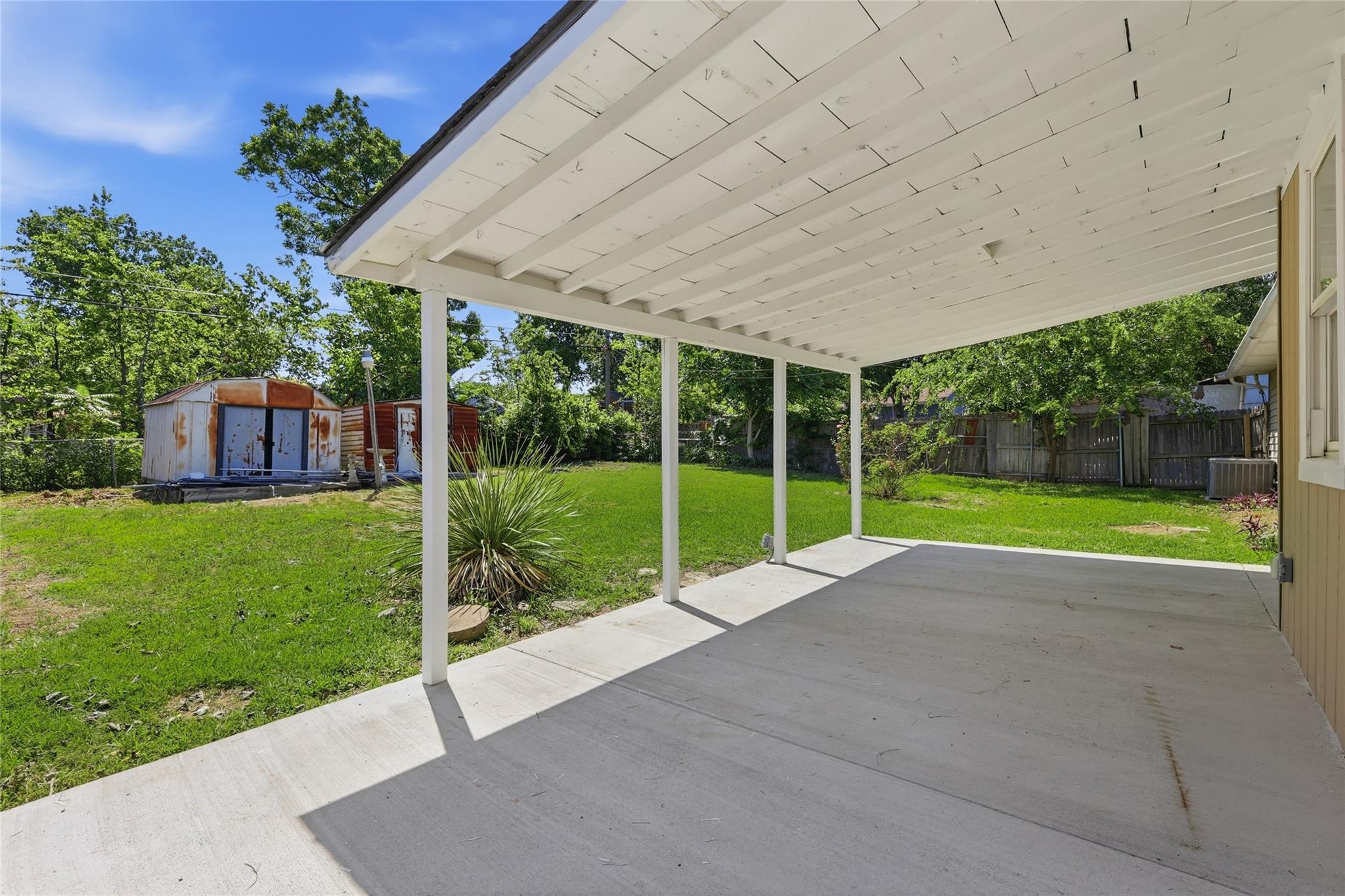 main property photo 35