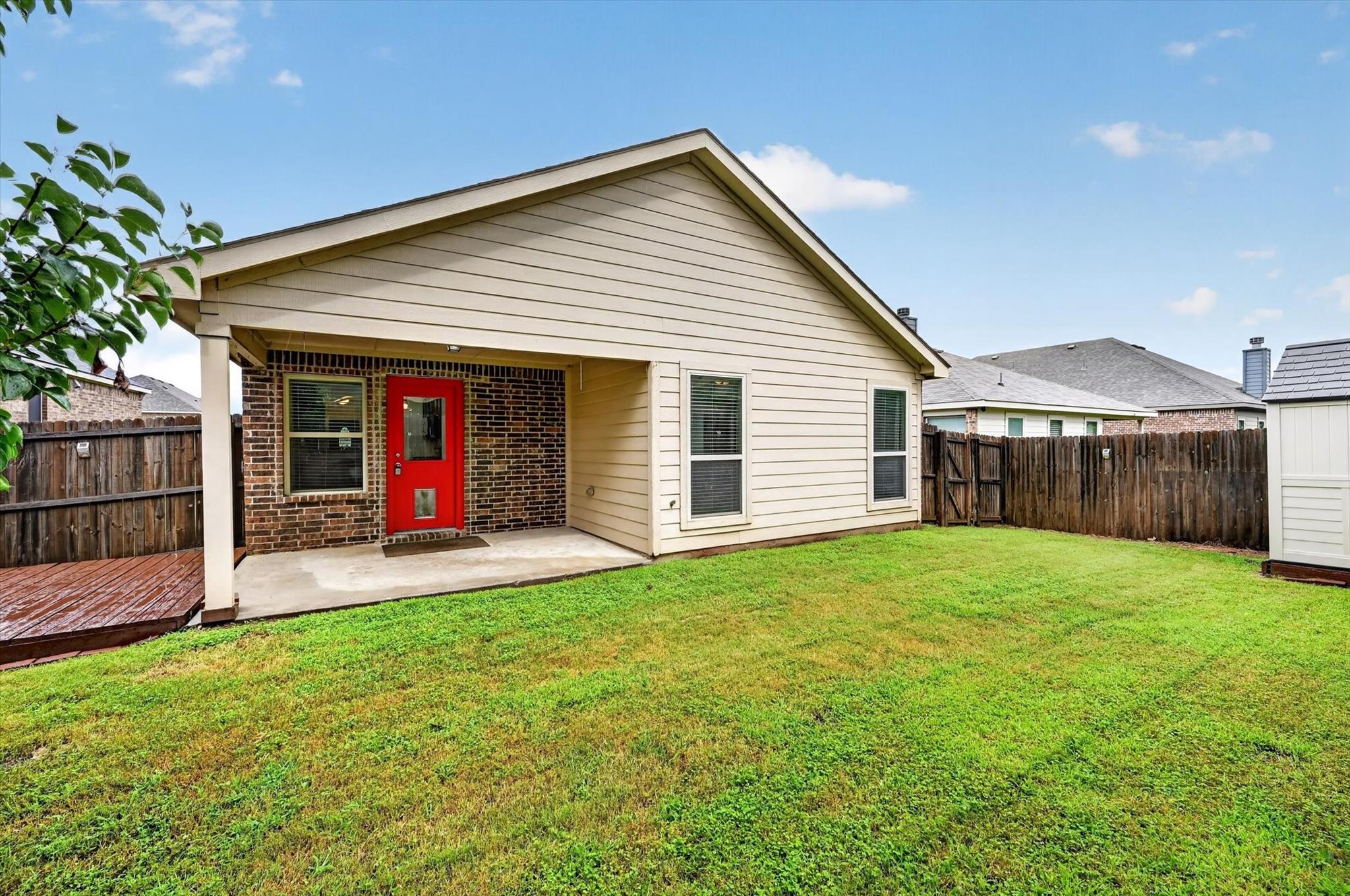 main property photo 23