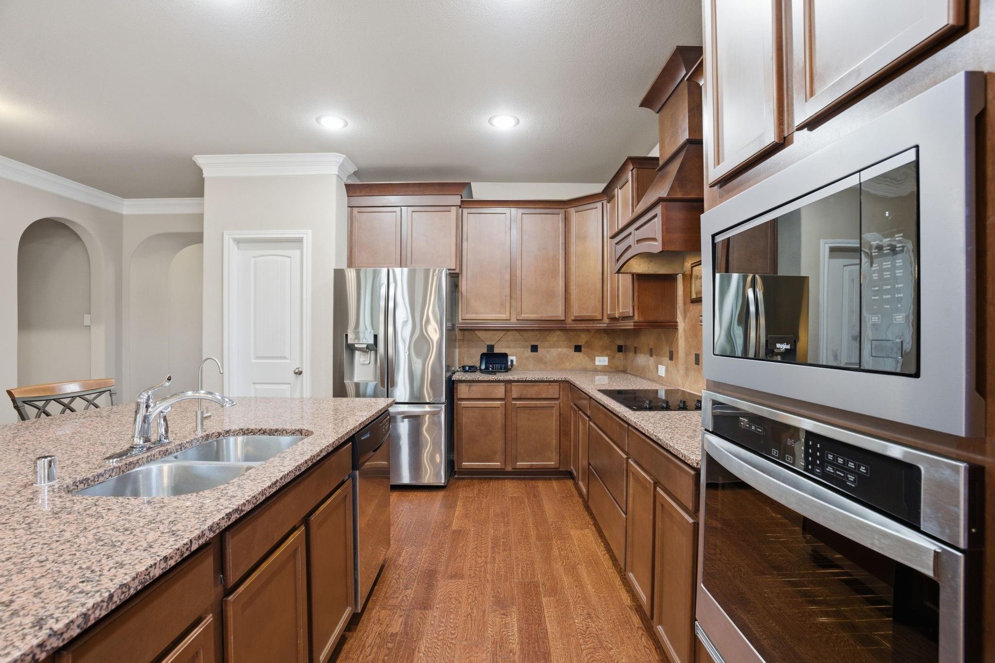 main property photo 10