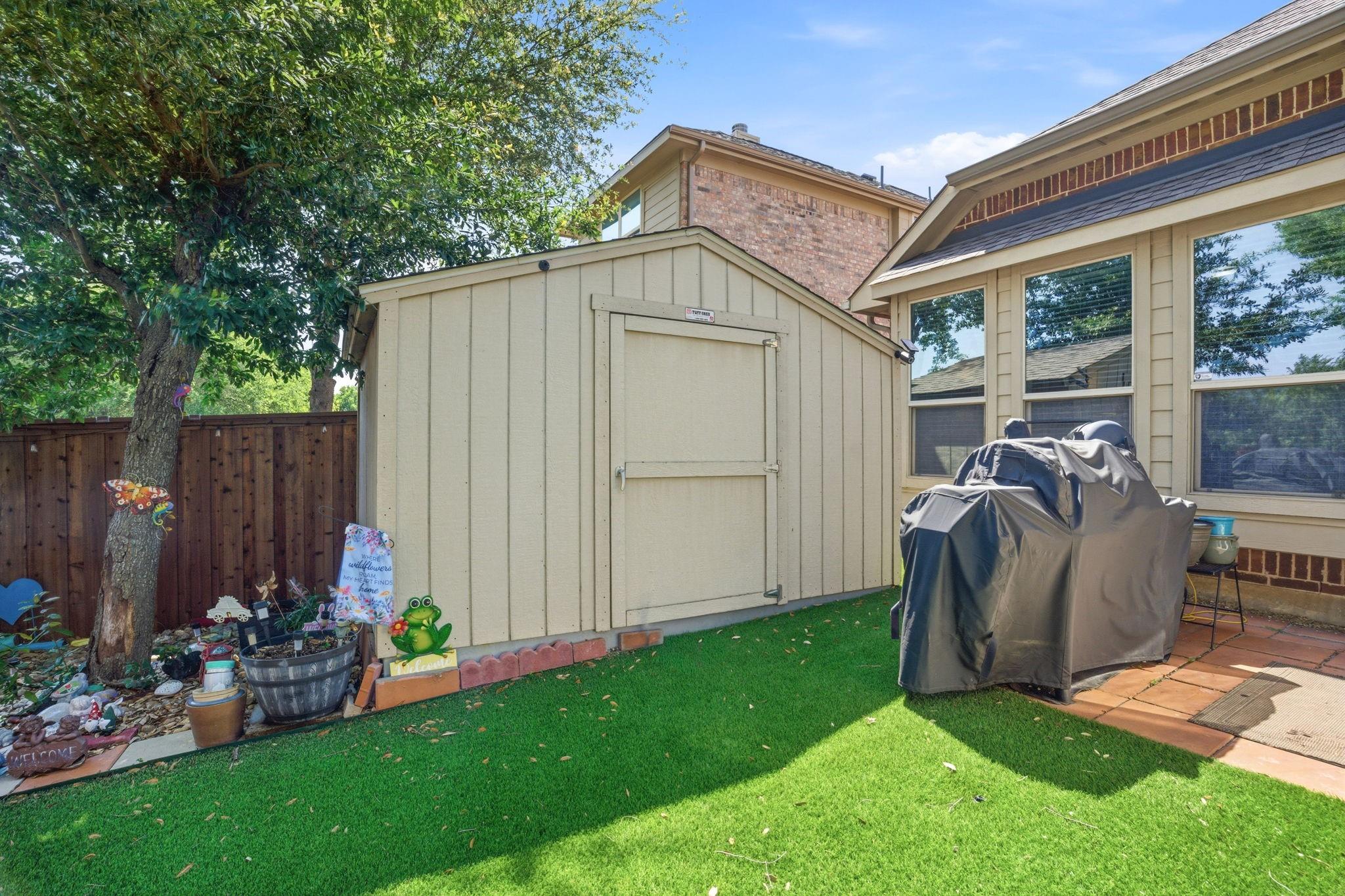 main property photo 28