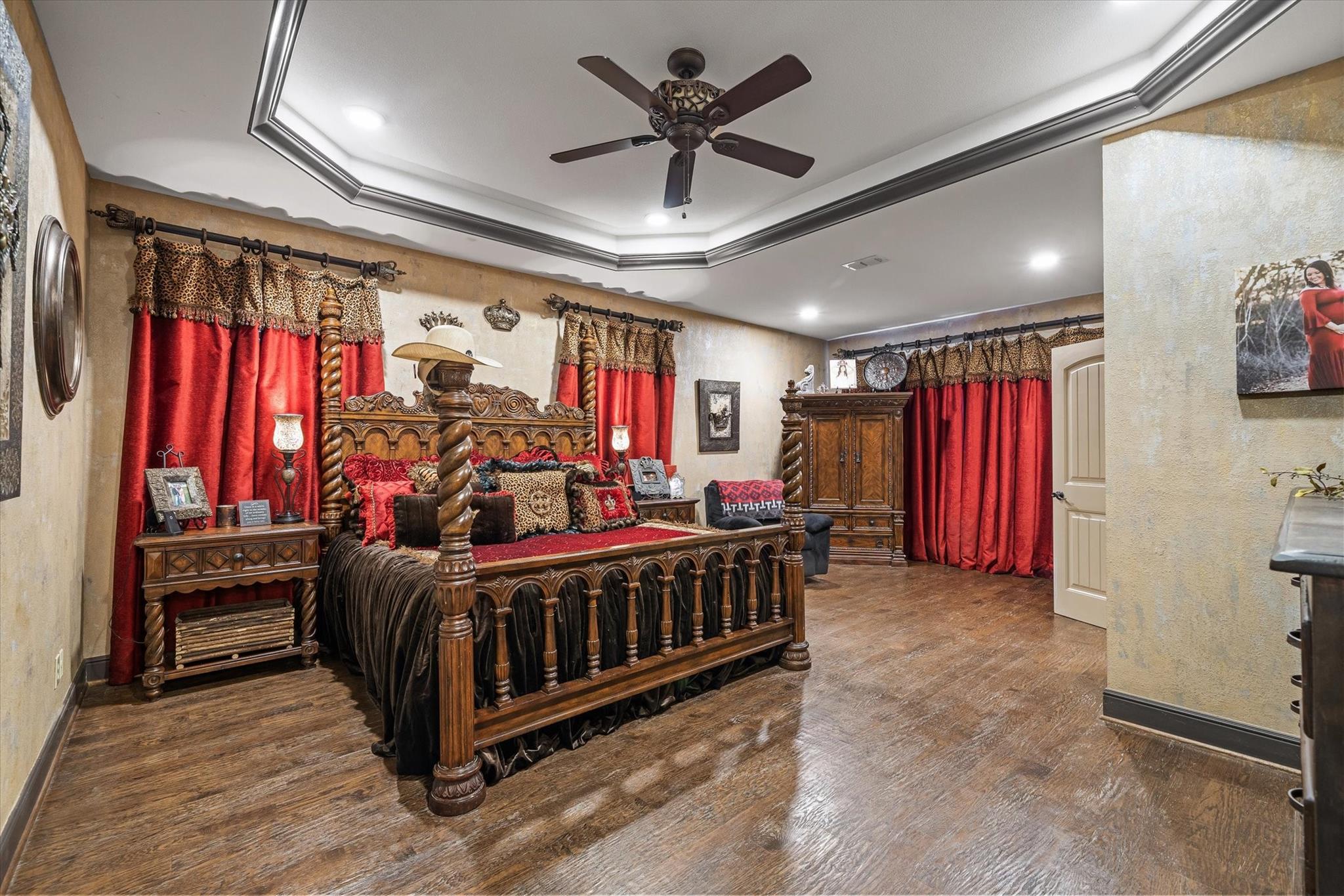 main property photo 17