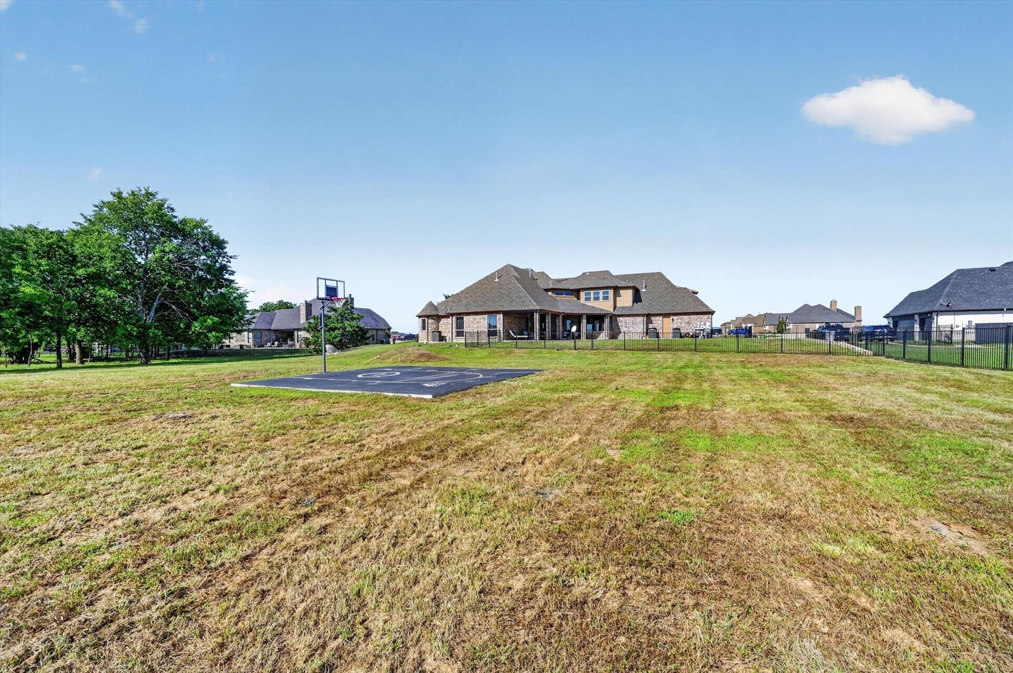 main property photo 38