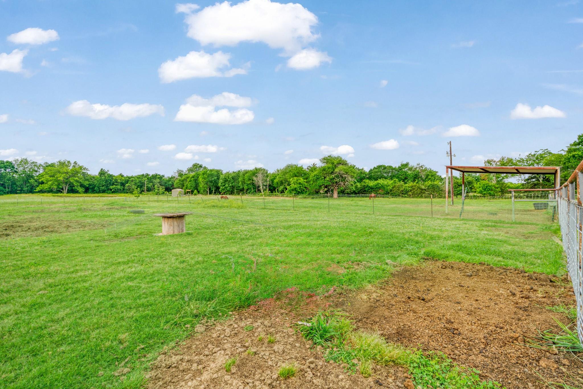 main property photo 18