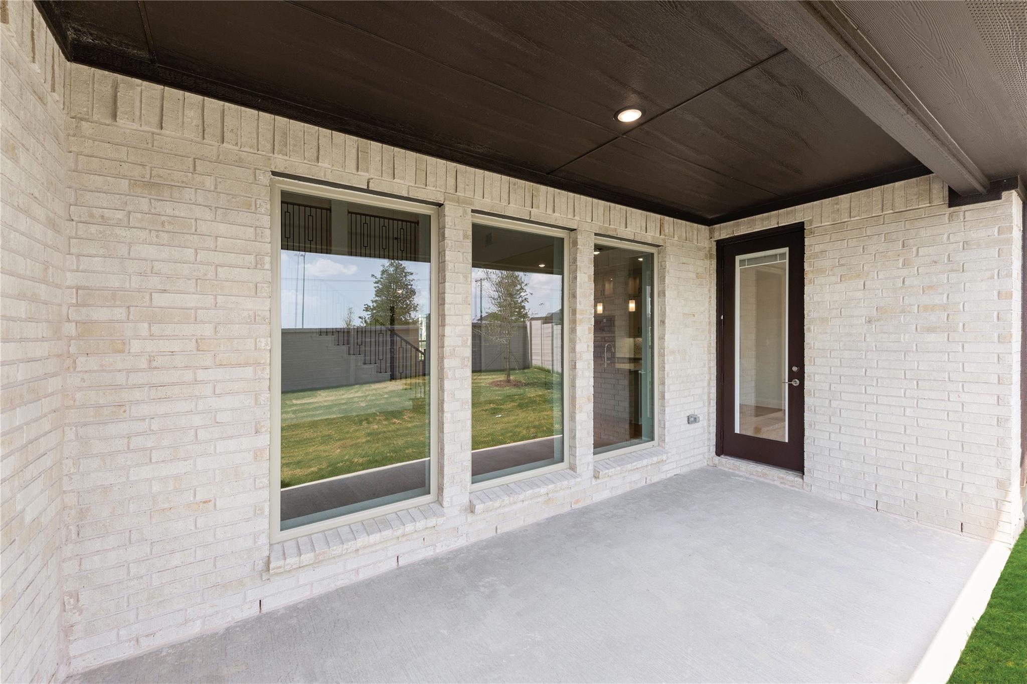 main property photo 36